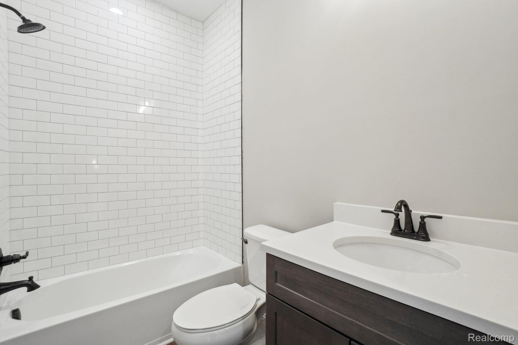 Moh 43 Birkdale Lane Marion Township MI 48843