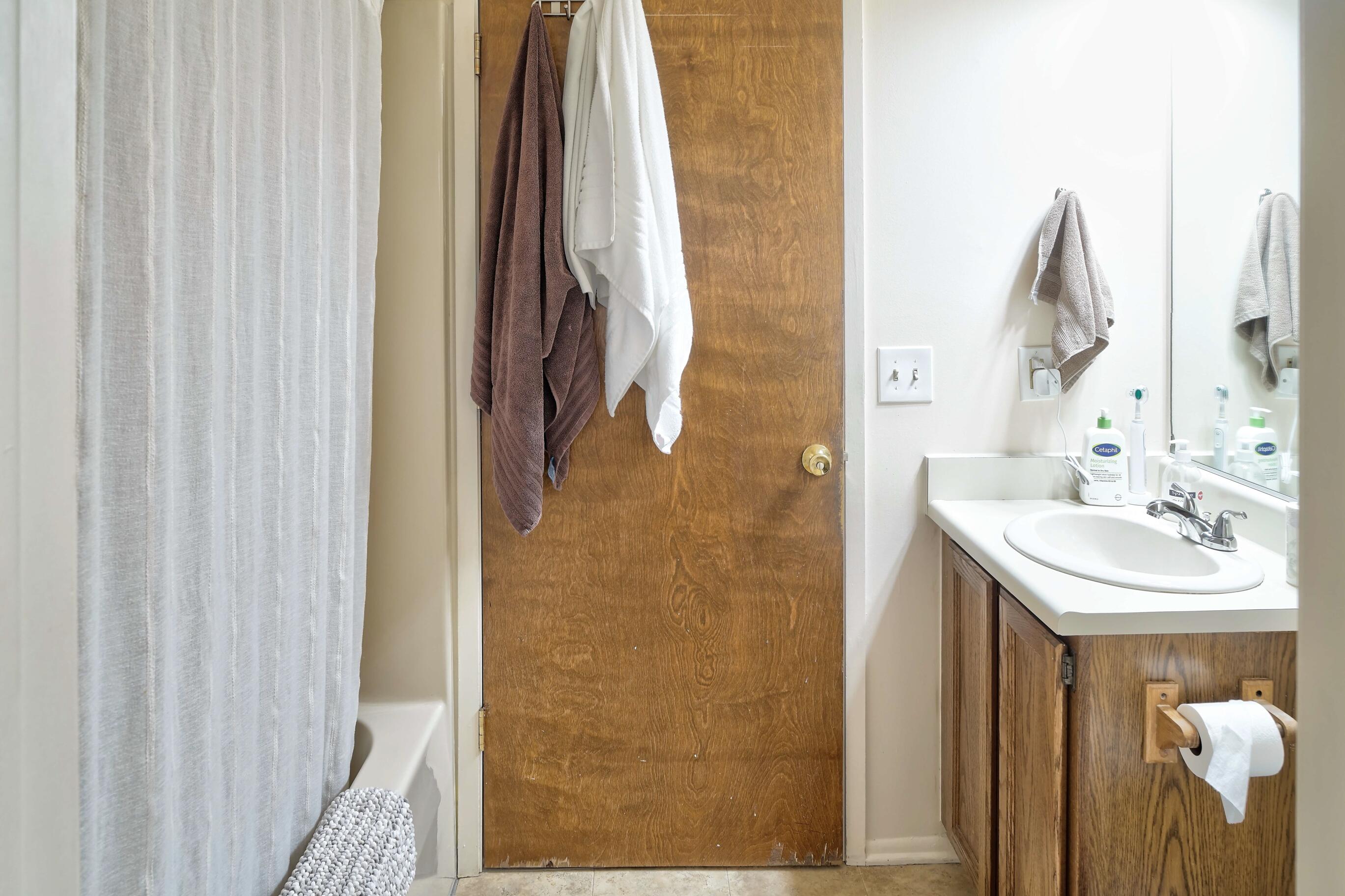 3141 Mc Comb Street Ann Arbor City MI 48108