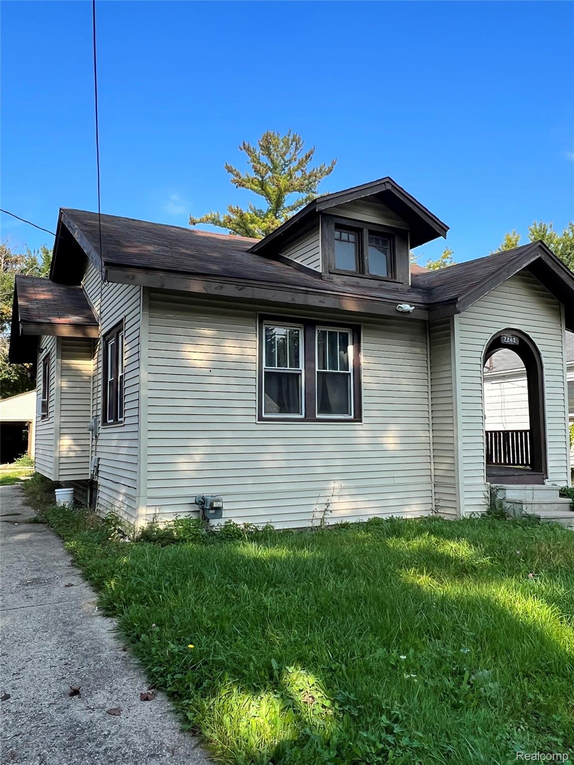 2243 Avon Street Saginaw City MI 48602