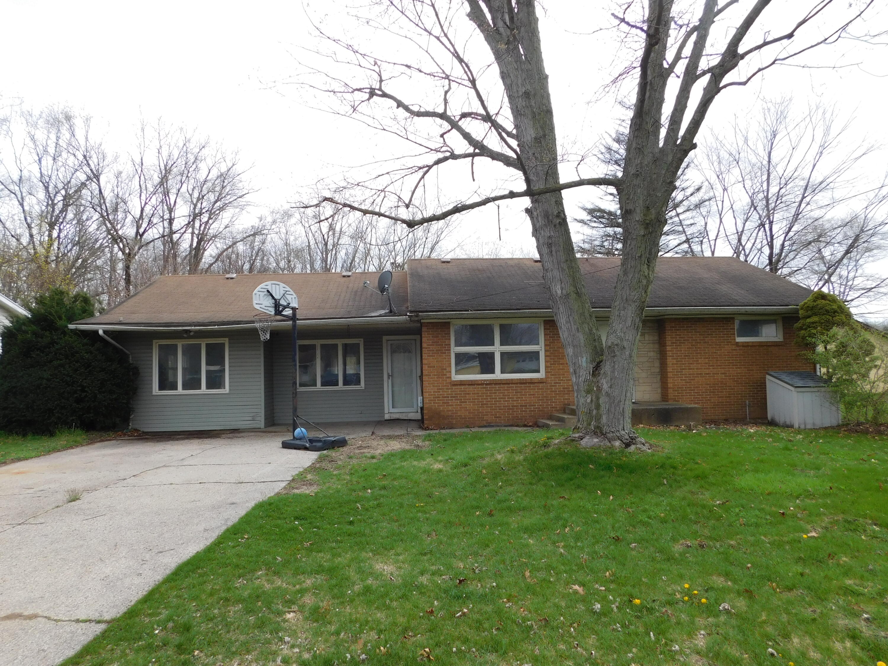 1556 Grove Avenue Benton Charter Township MI 49022