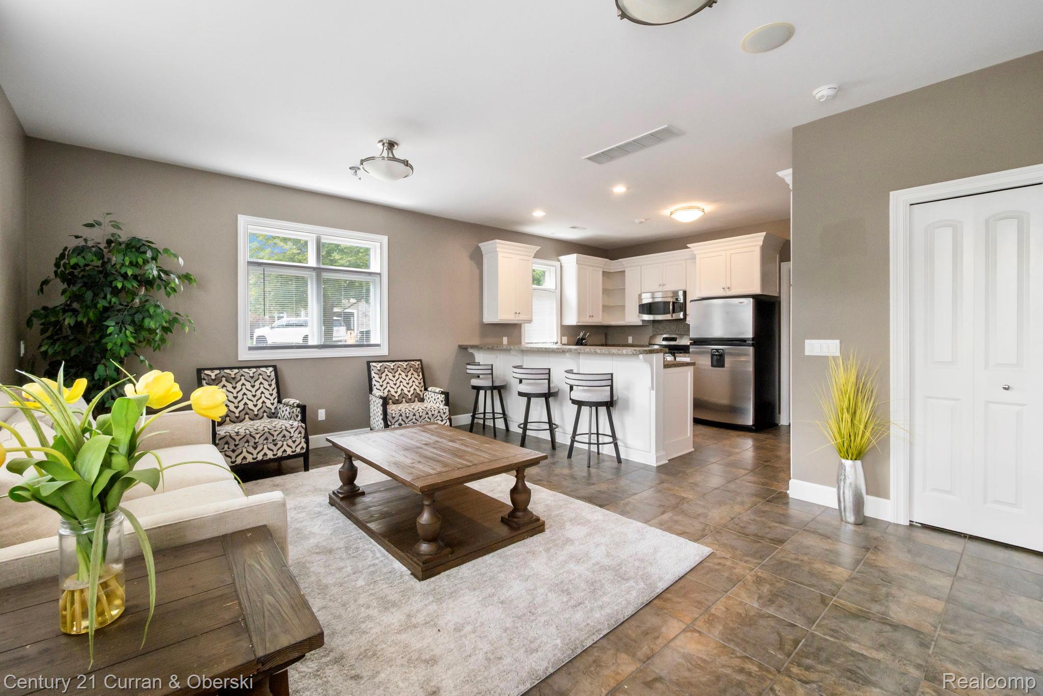 58415 10 Mile Road South Lyon City MI 48178