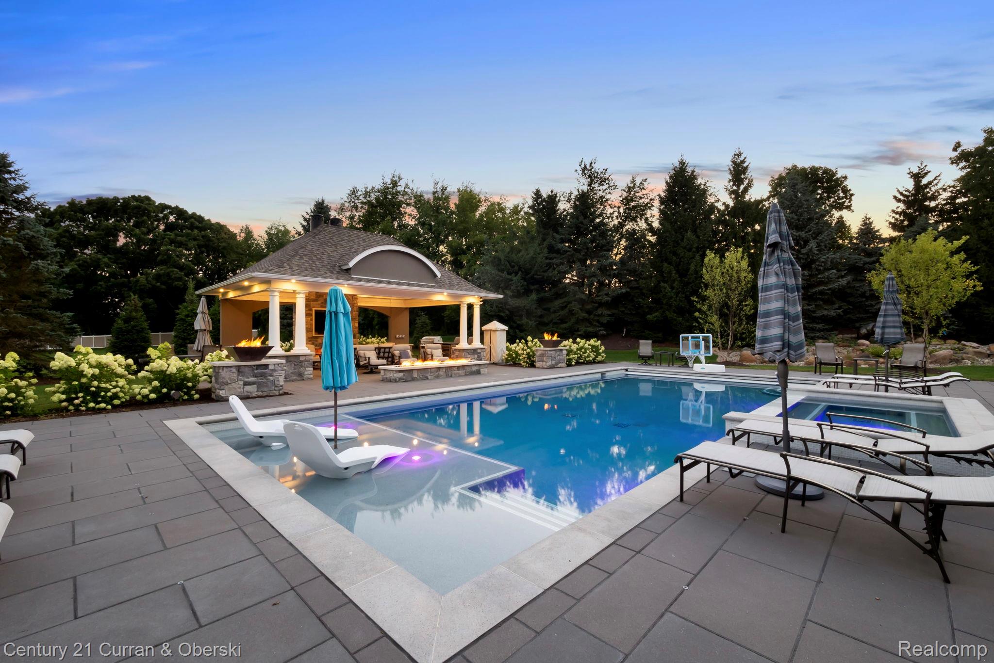 58415 10 Mile Road South Lyon City MI 48178