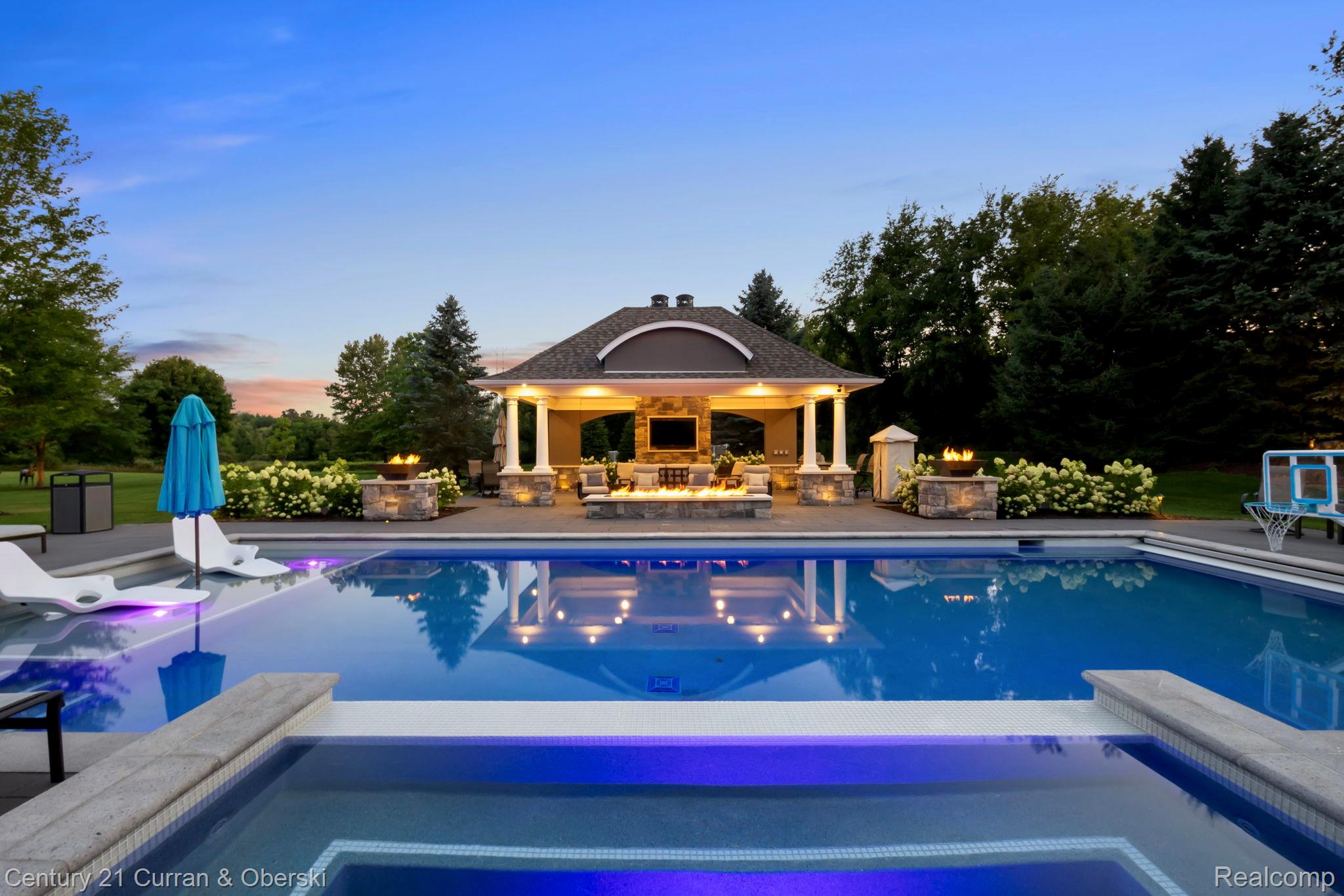 58415 10 Mile Road South Lyon City MI 48178