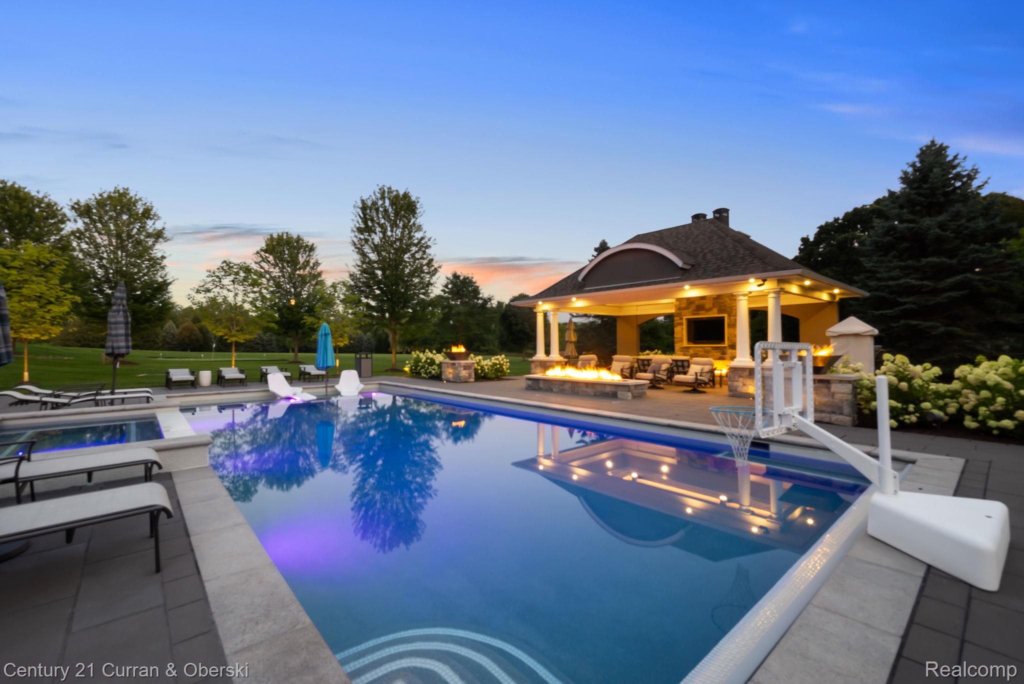 58415 10 Mile Road South Lyon City MI 48178