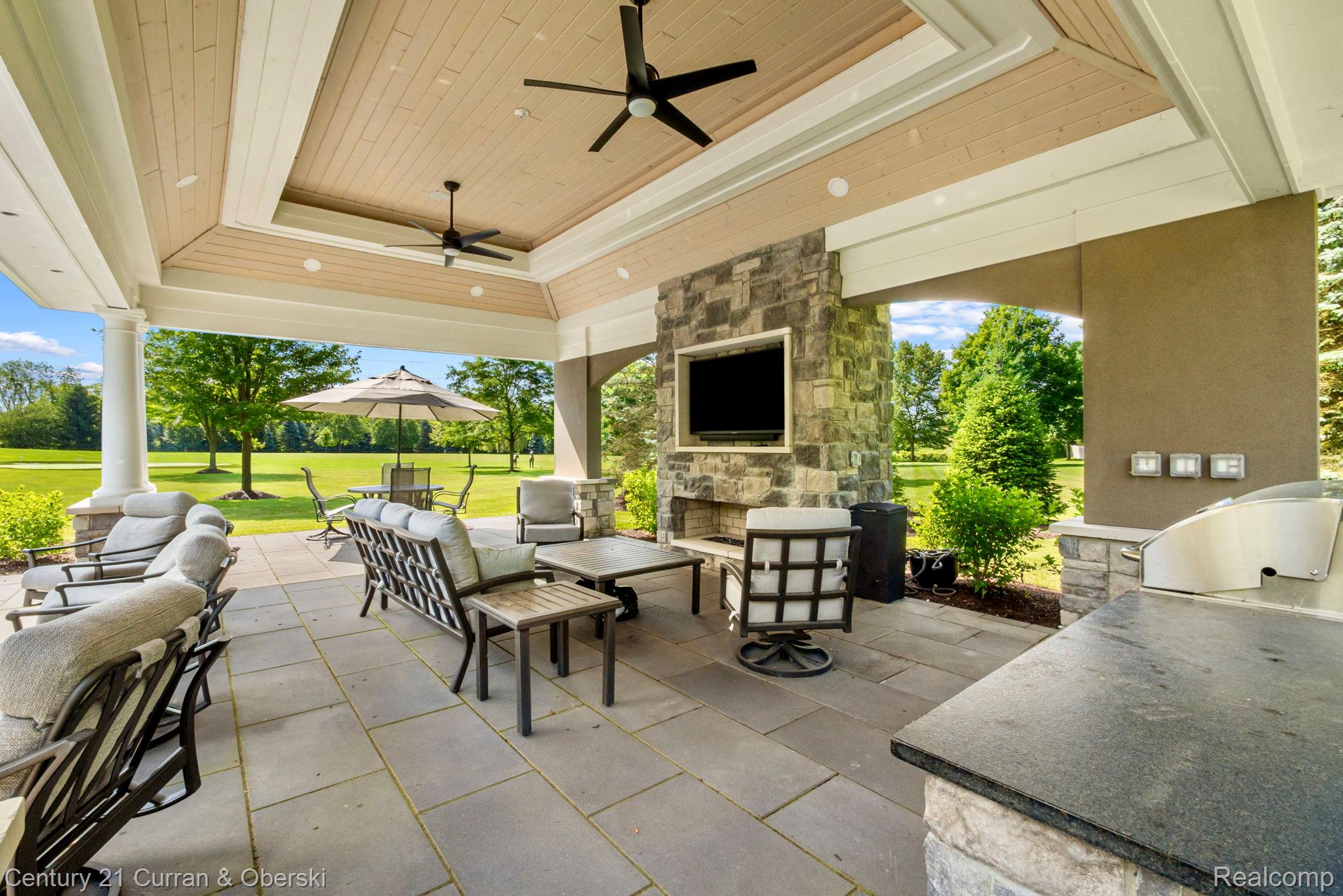 58415 10 Mile Road South Lyon City MI 48178