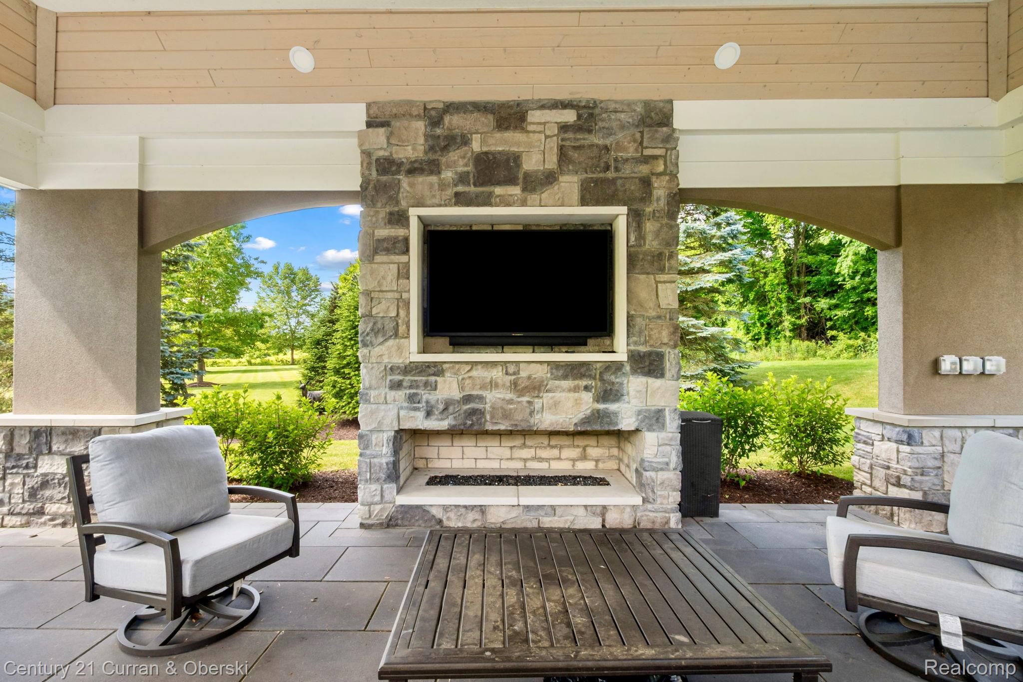 58415 10 Mile Road South Lyon City MI 48178