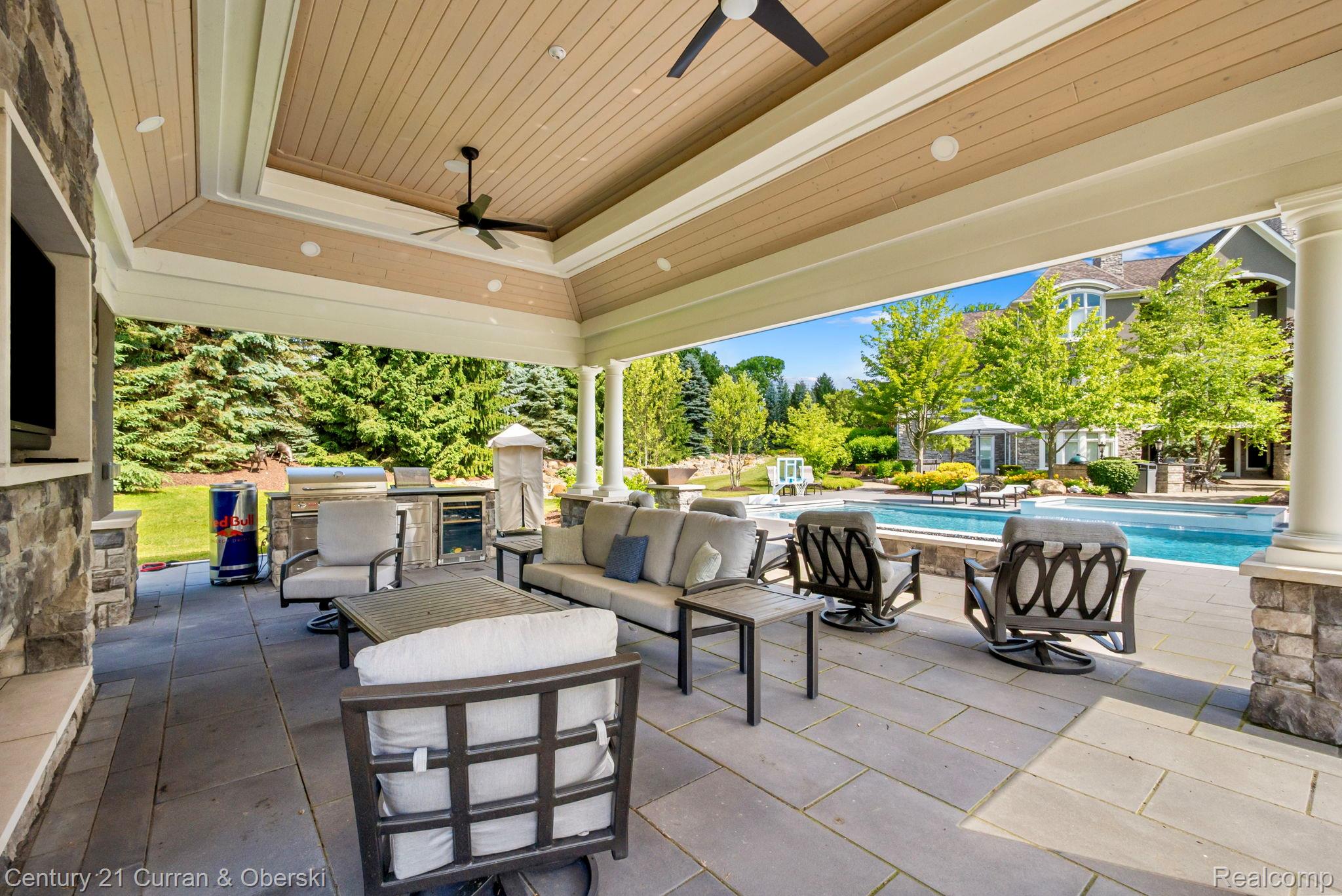 58415 10 Mile Road South Lyon City MI 48178