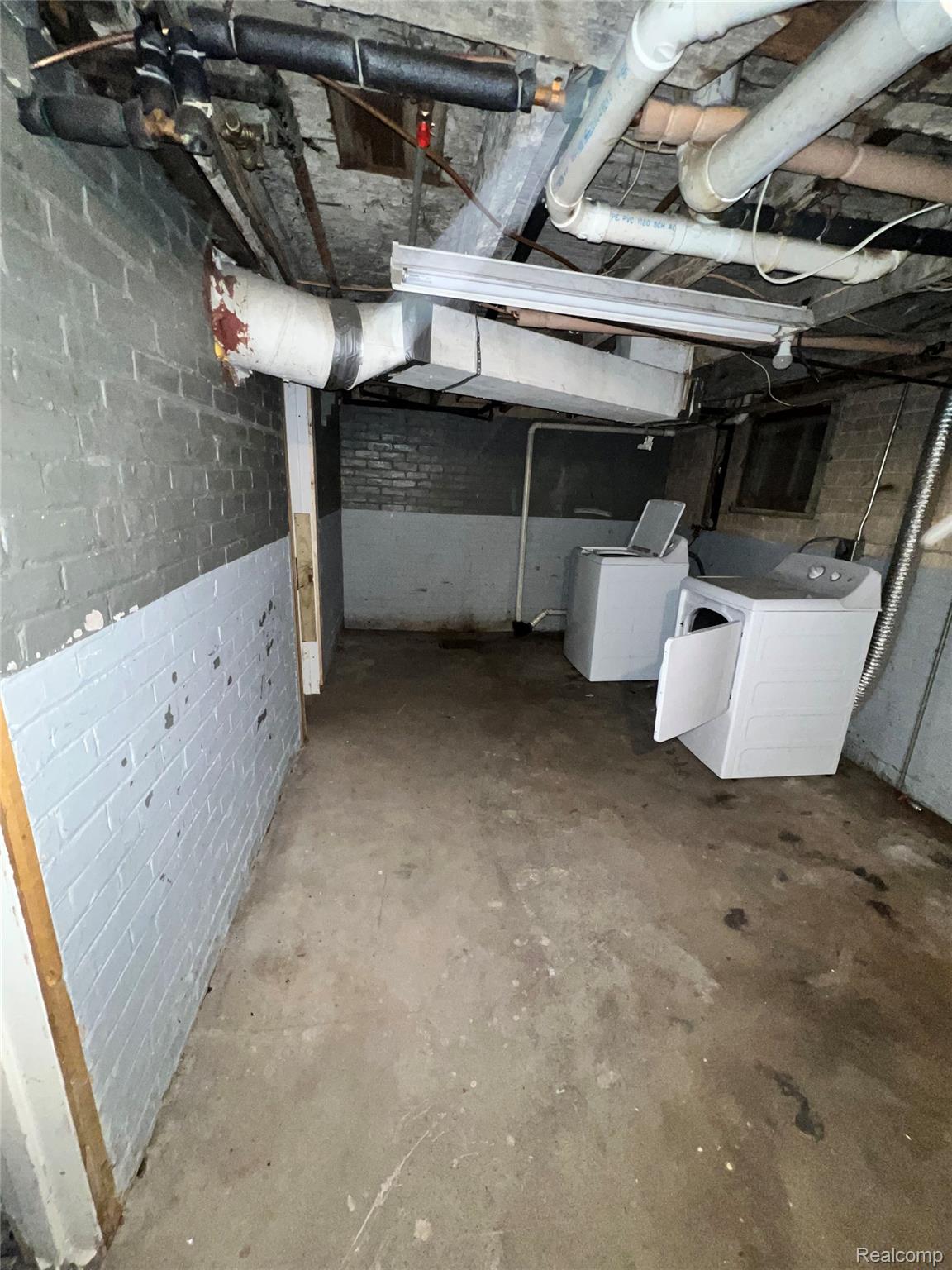 1545 Bay Street Saginaw City MI 48602