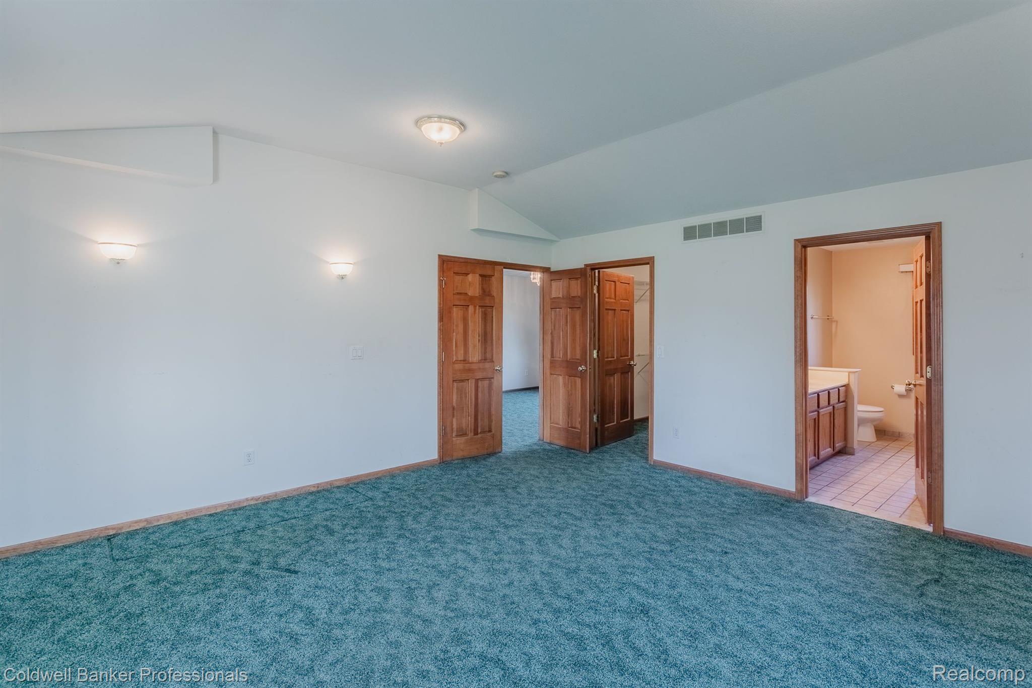 24296 Woodham Road Novi City MI 48374