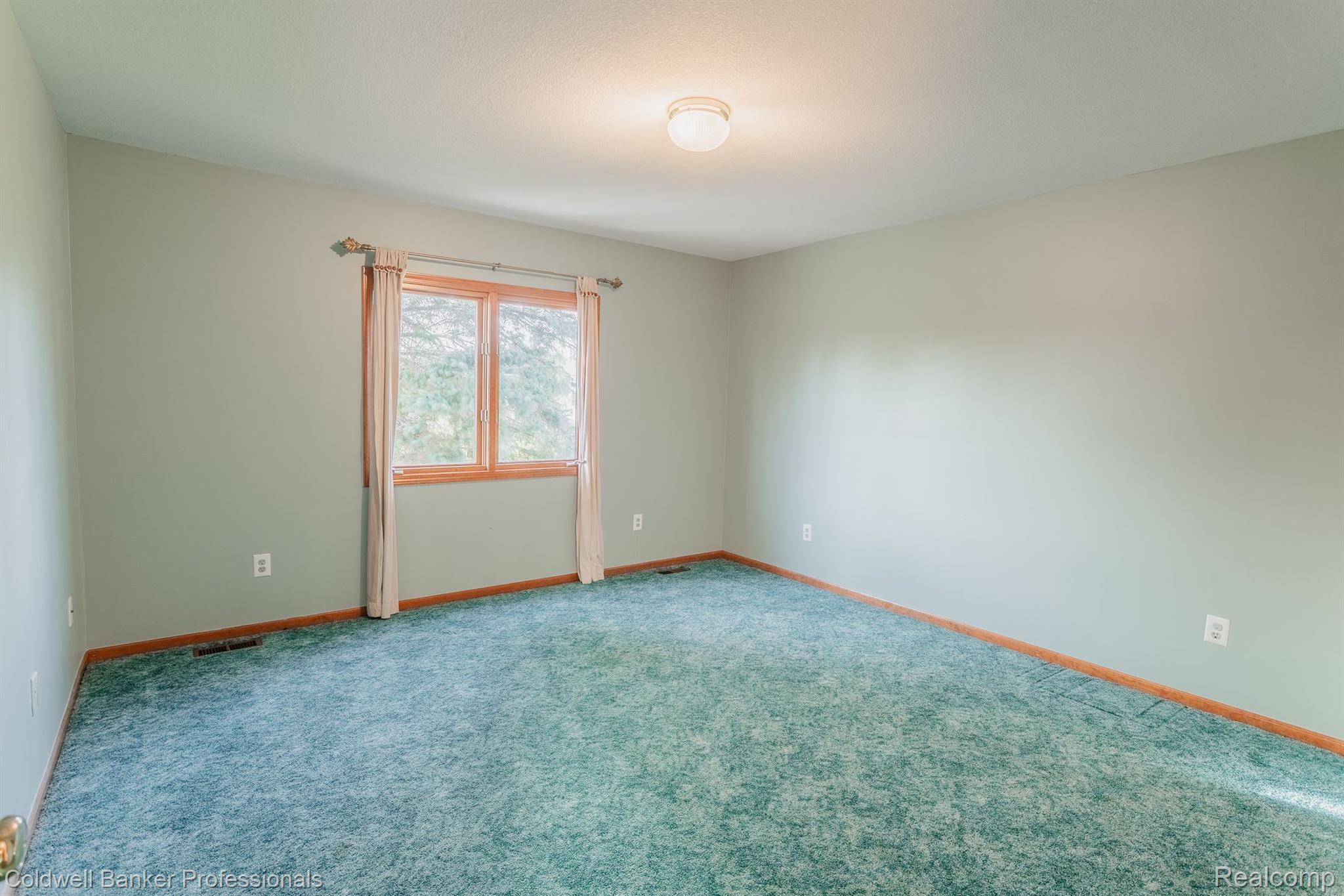 24296 Woodham Road Novi City MI 48374