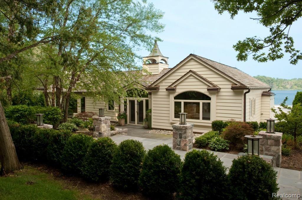 2623 Turtle Shores Bloomfield Charter Township MI 48302