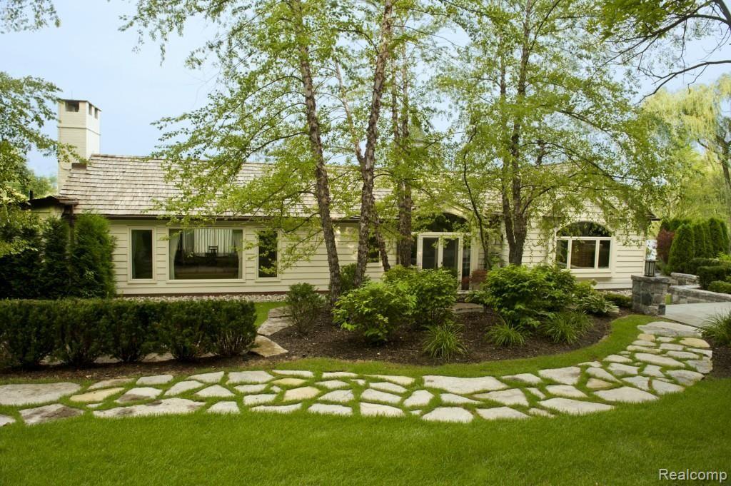 2623 Turtle Shores Bloomfield Charter Township MI 48302