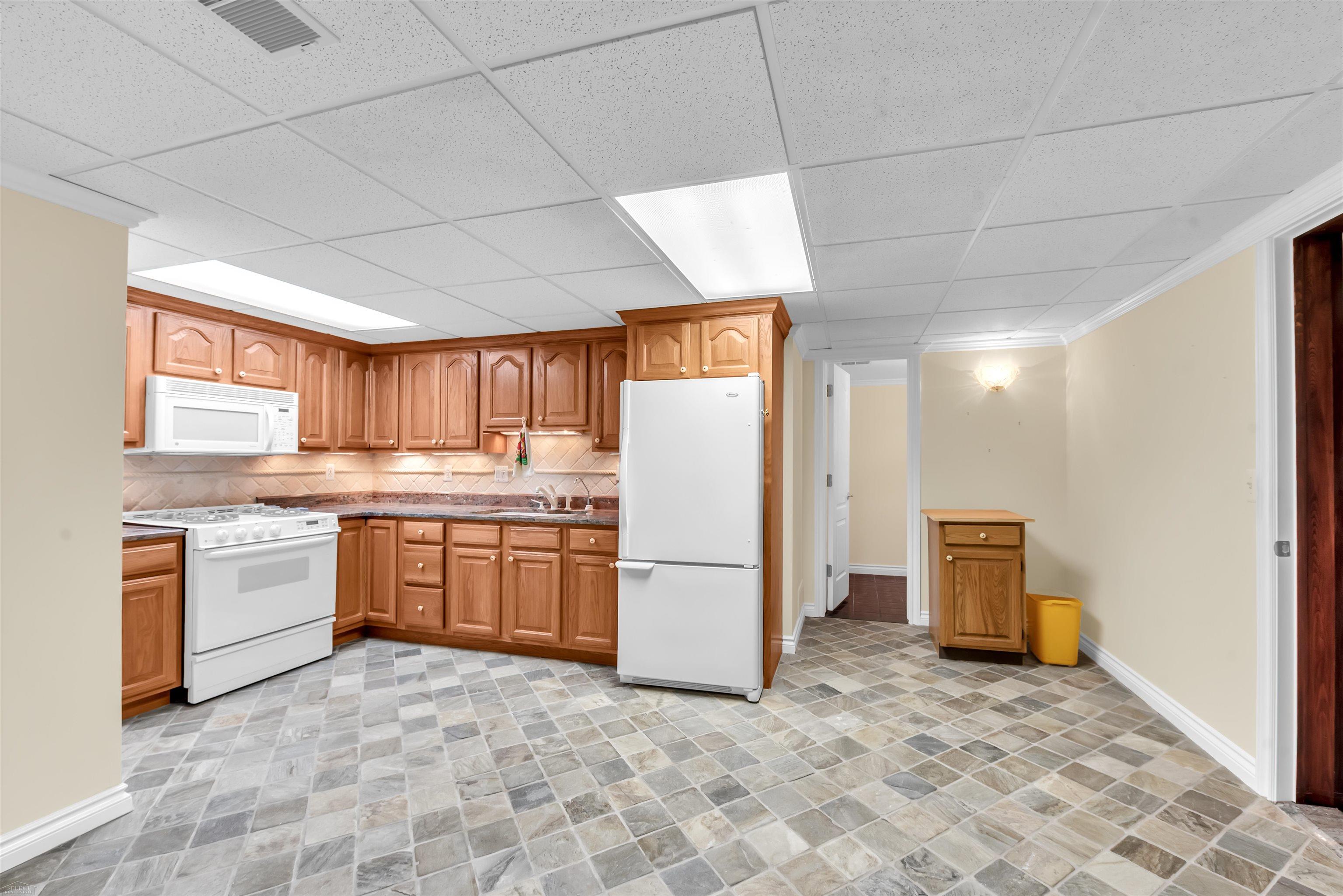 7949 Bridge Valley Drive Village Of Clarkston City MI 48348