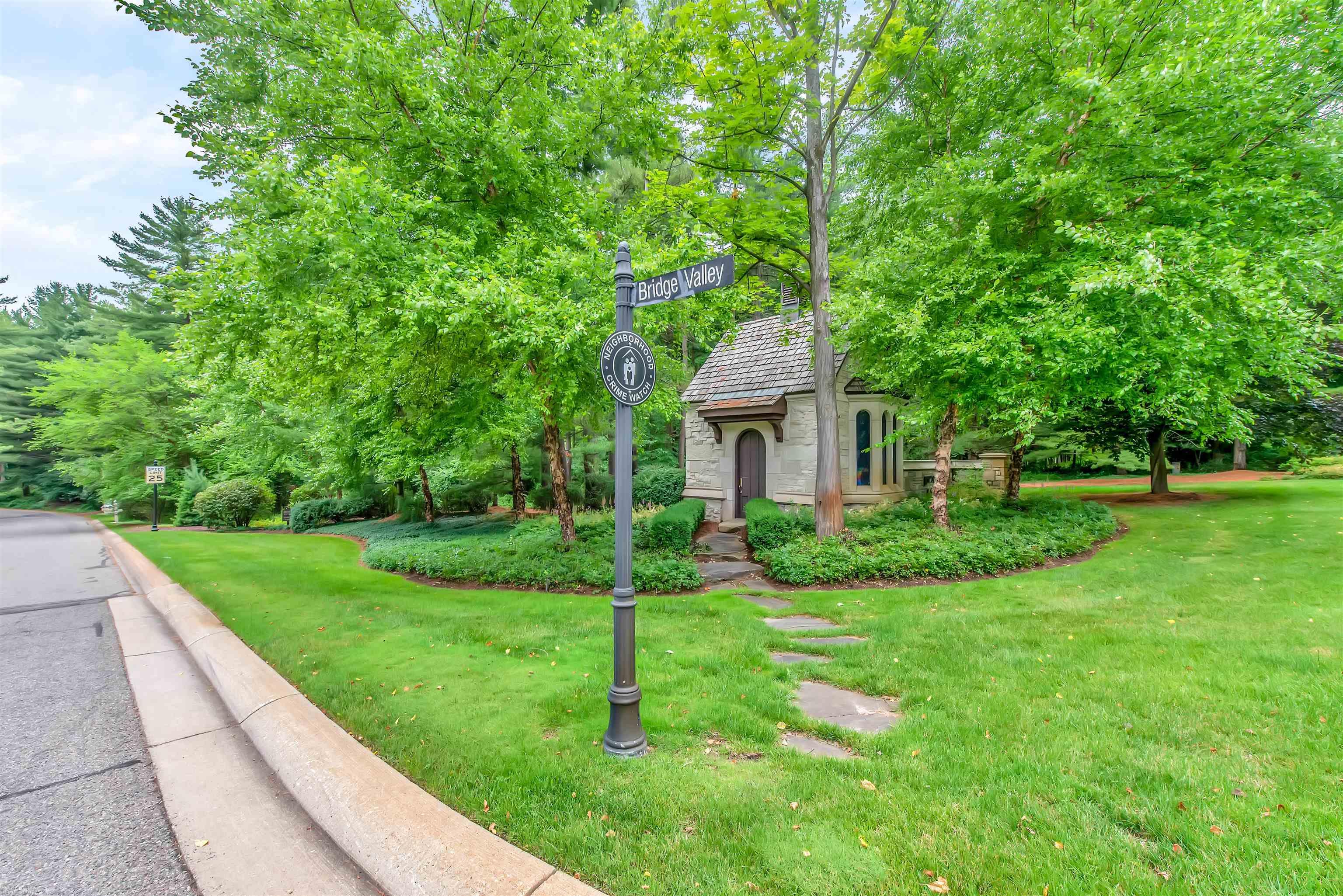7949 Bridge Valley Drive Village Of Clarkston City MI 48348