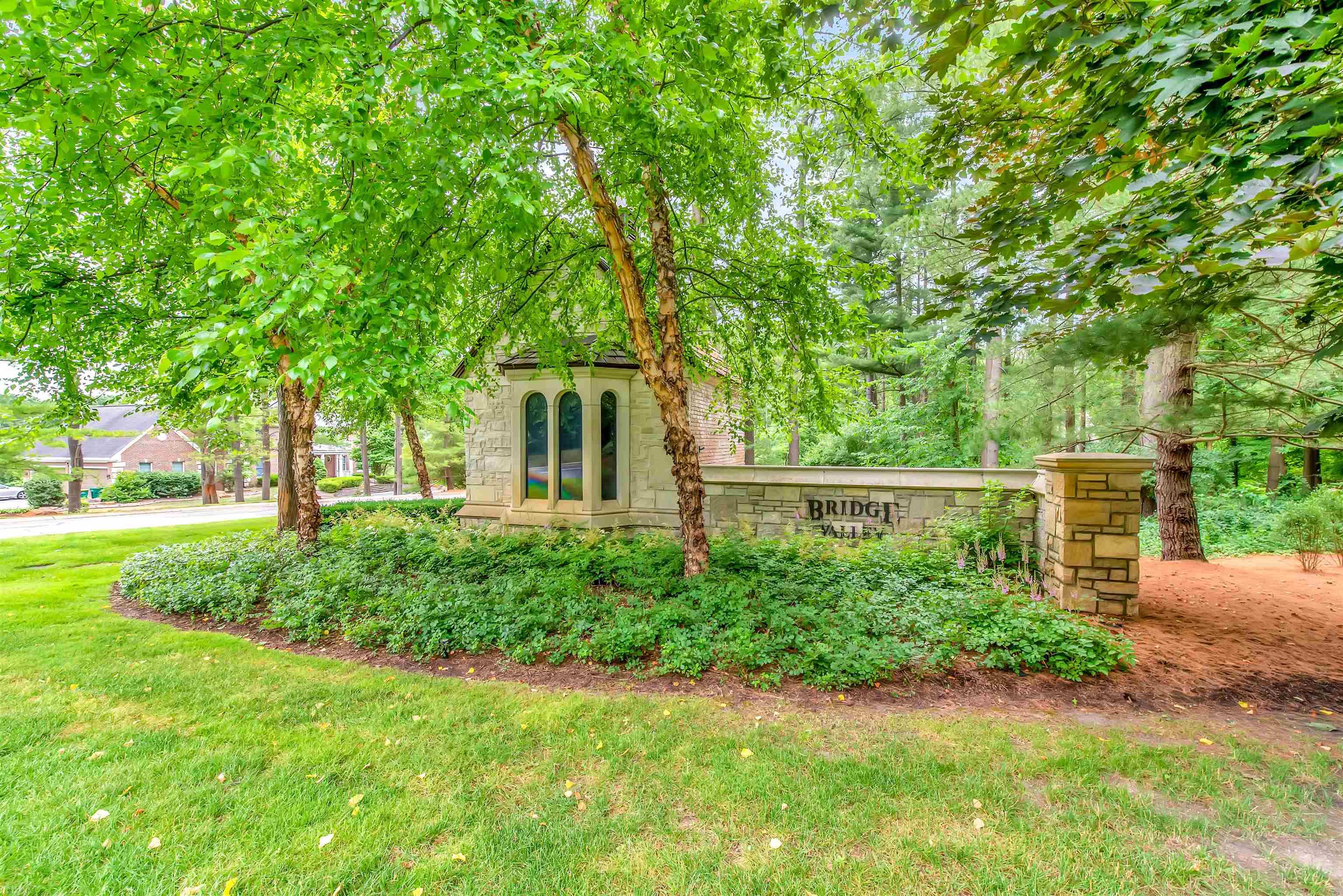 7949 Bridge Valley Drive Village Of Clarkston City MI 48348