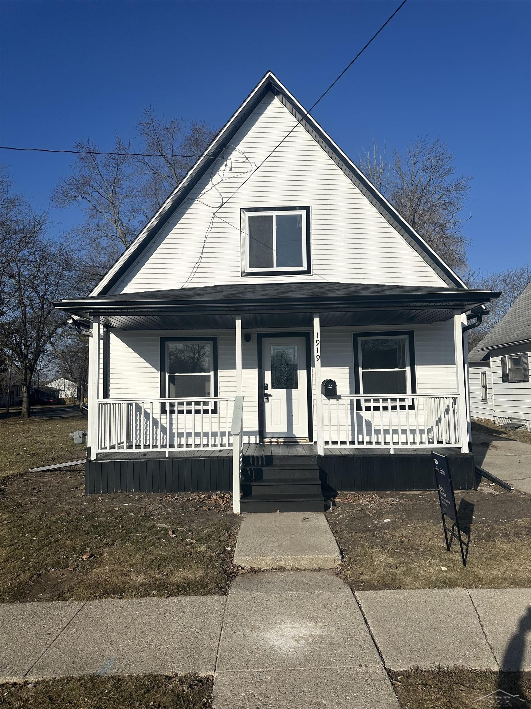 1919 Grout Street Saginaw City MI 48602