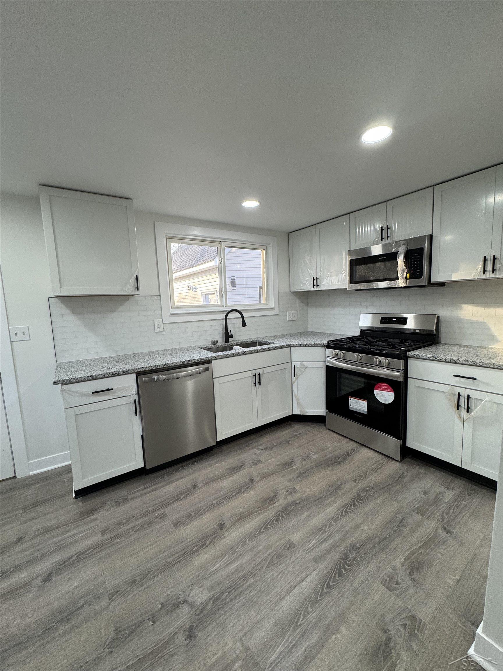 1919 Grout Street Saginaw City MI 48602