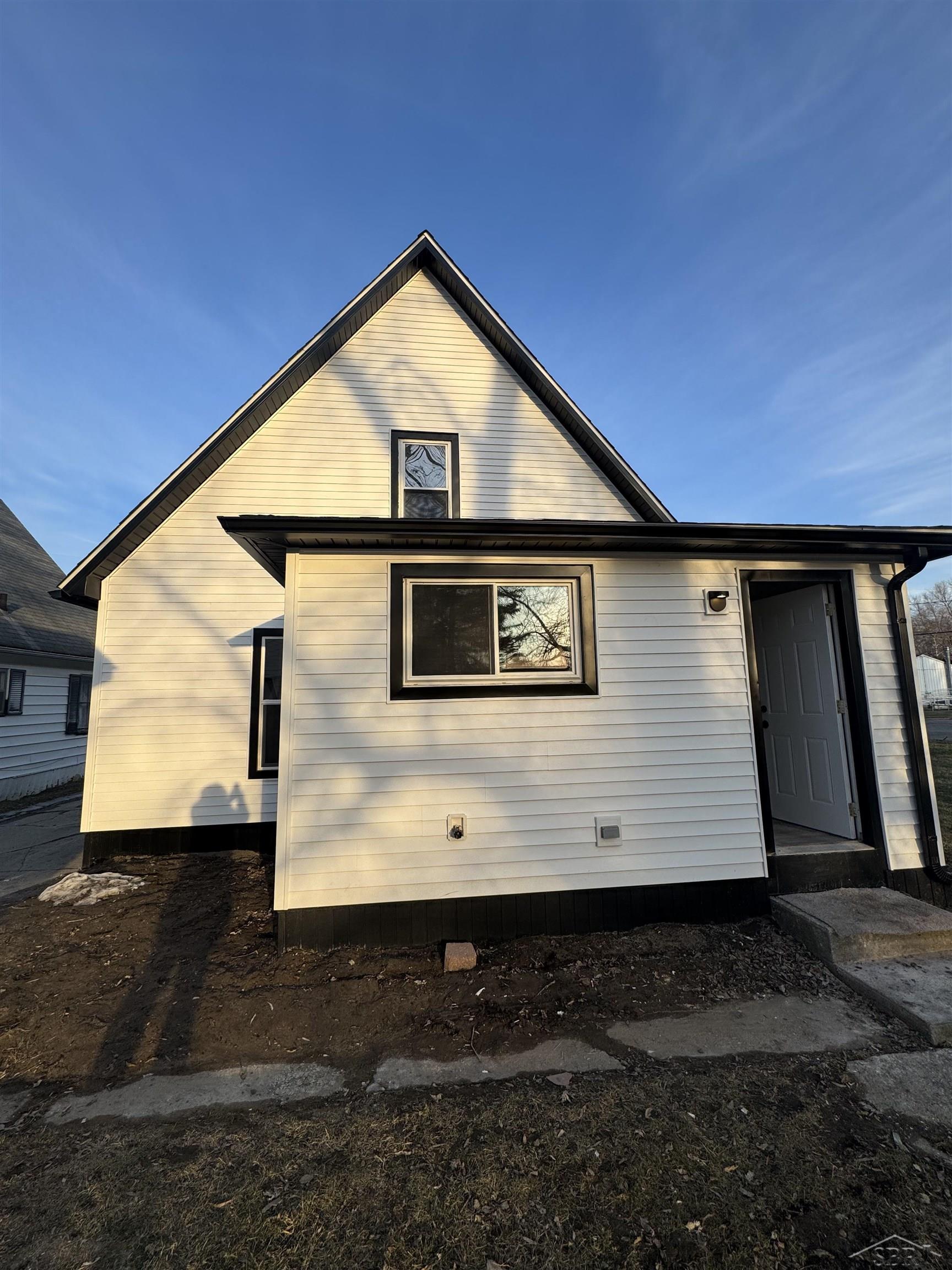 1919 Grout Street Saginaw City MI 48602