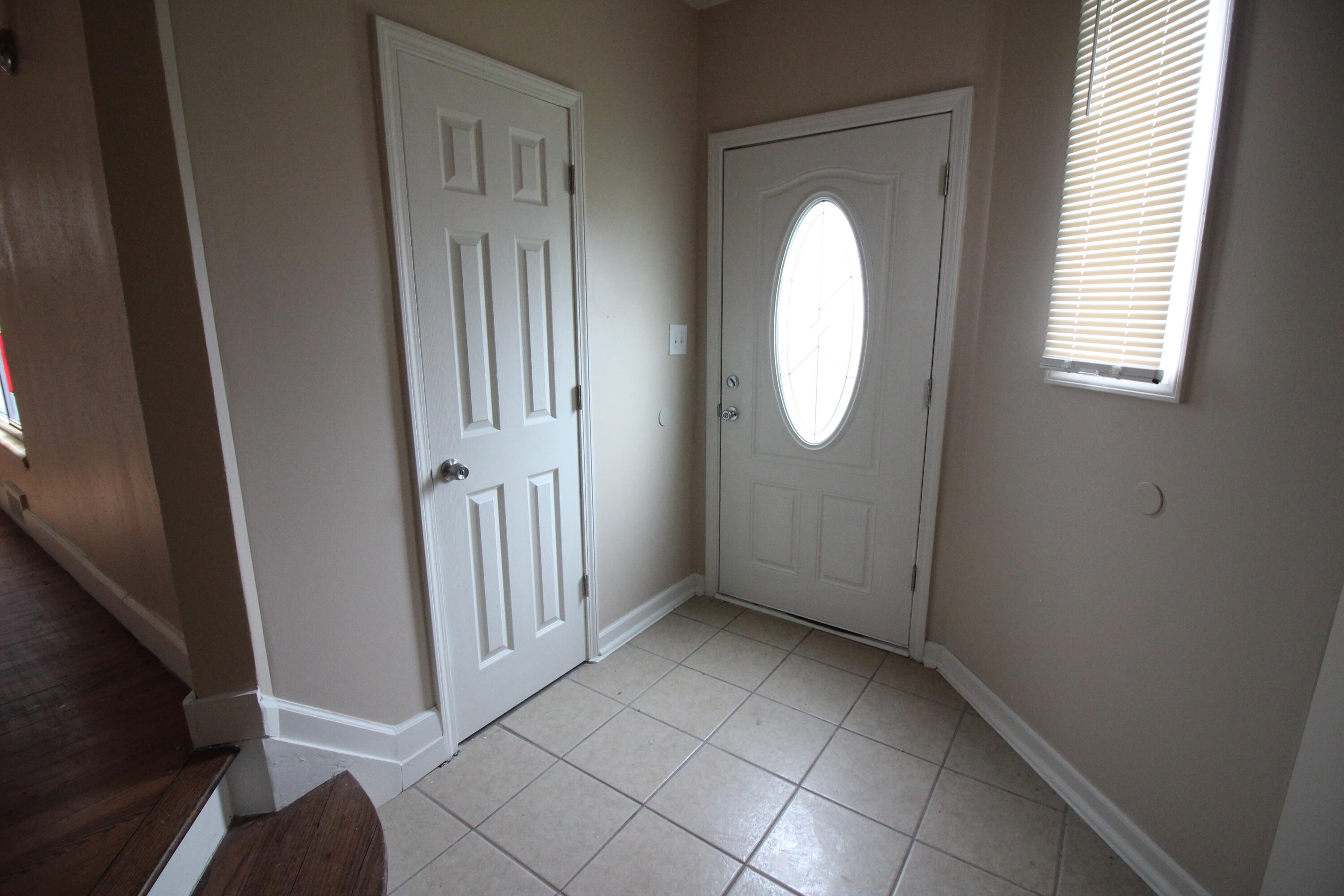 1681 Lafayette Boulevard Lincoln Park City MI 48146