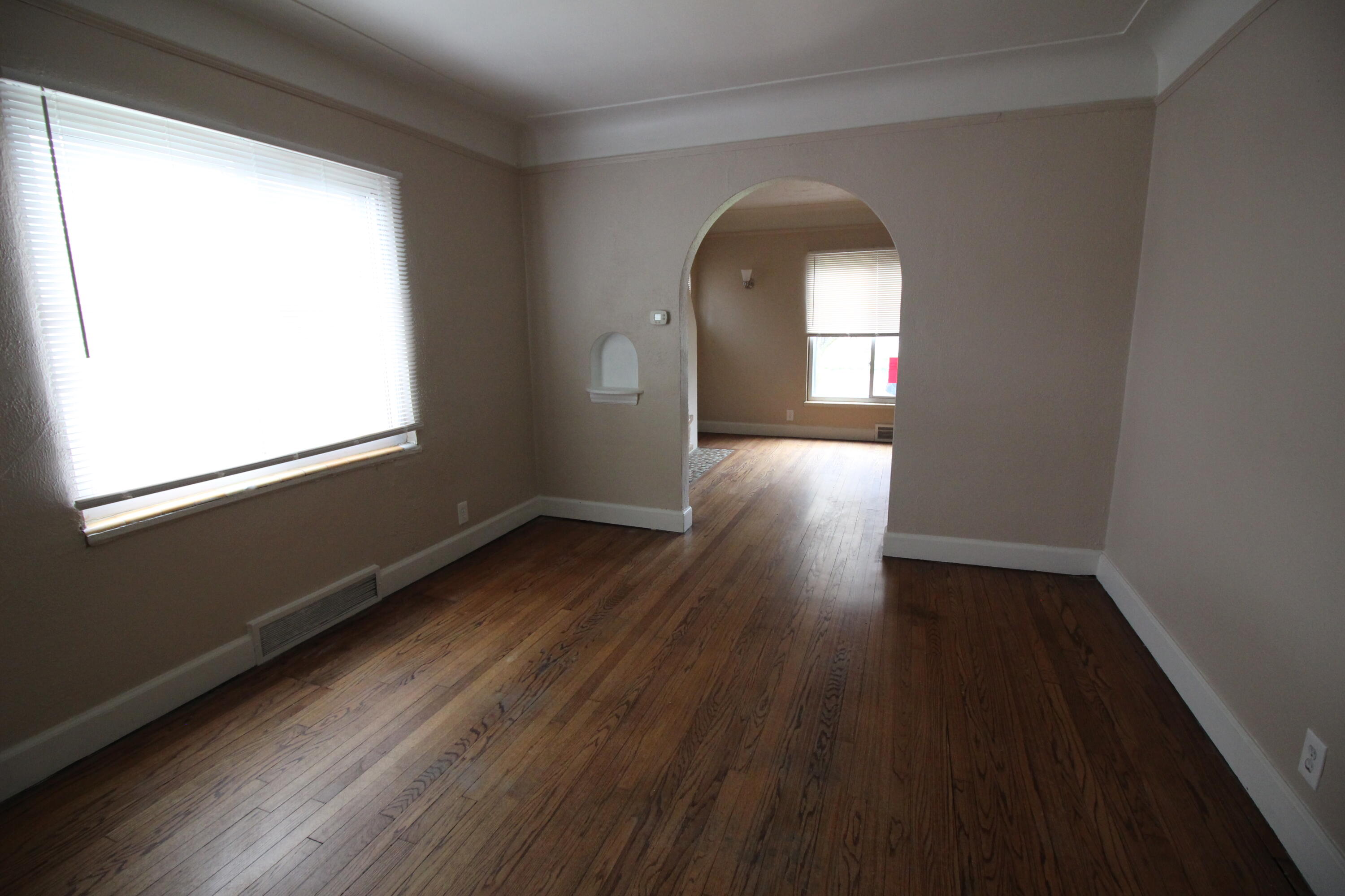 1681 Lafayette Boulevard Lincoln Park City MI 48146