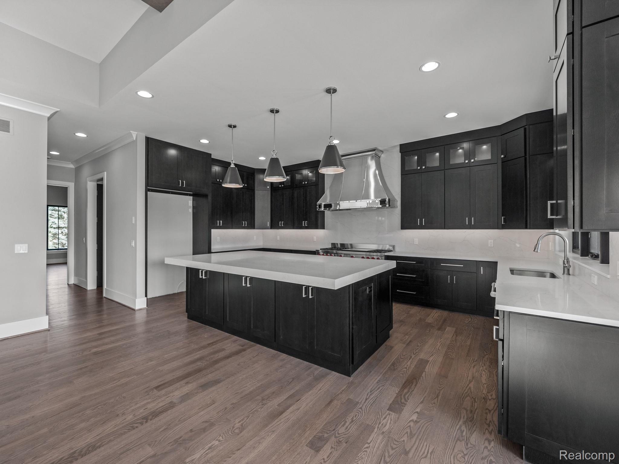2706 Heights View Court Rochester City MI 48306