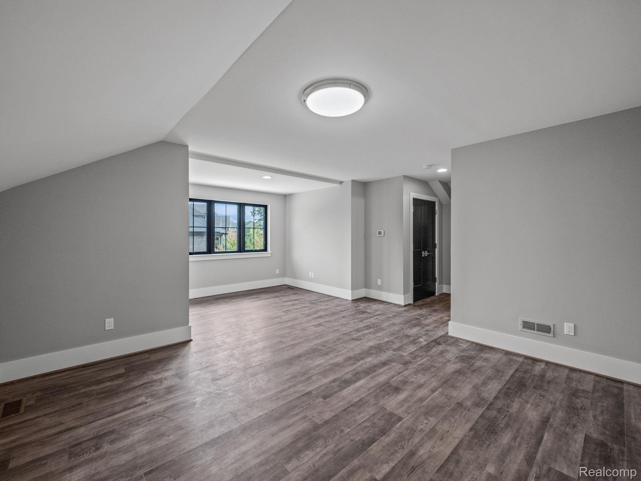 2706 Heights View Court Rochester City MI 48306