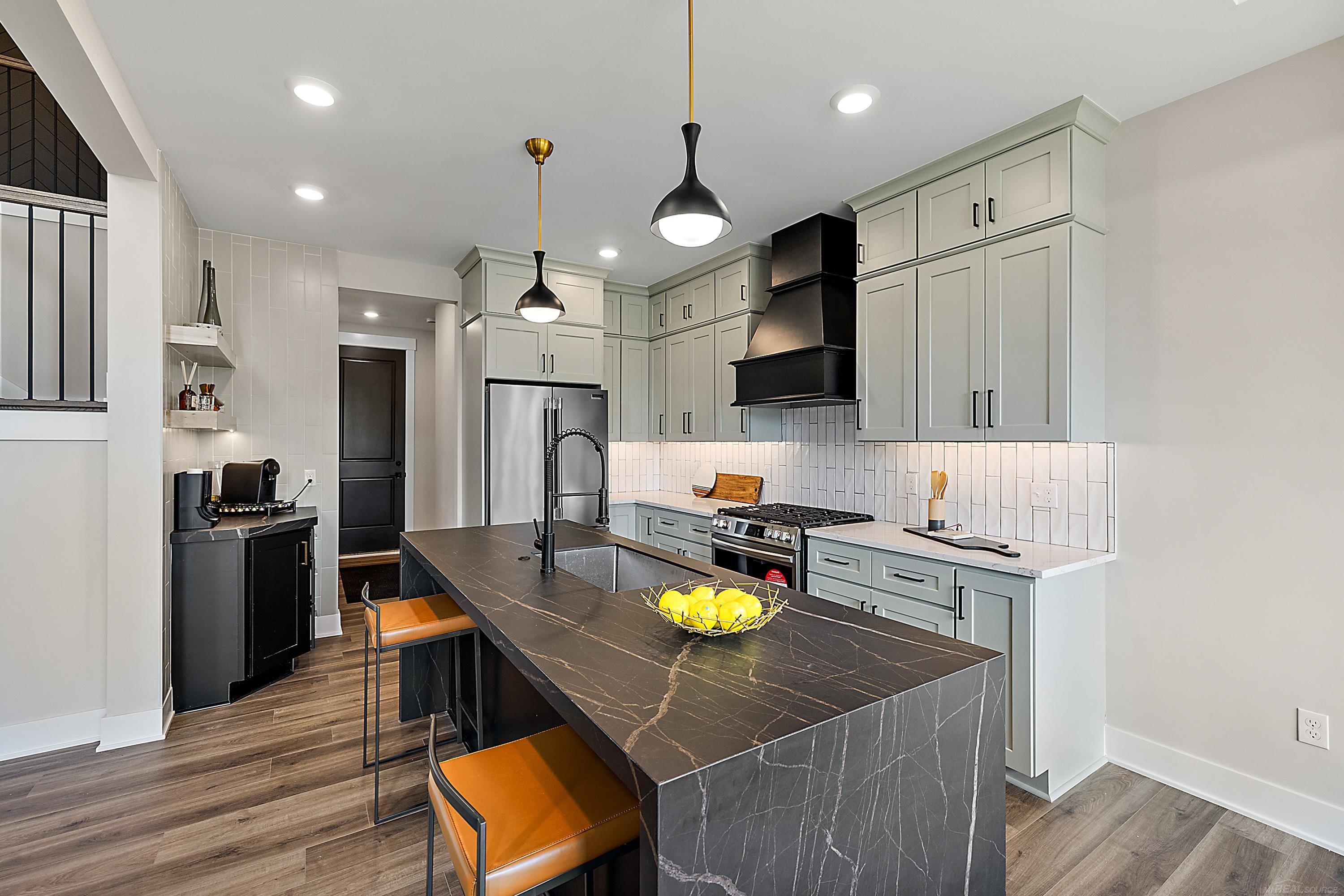 42512 Saddle Lane Sterling Heights City MI 48314