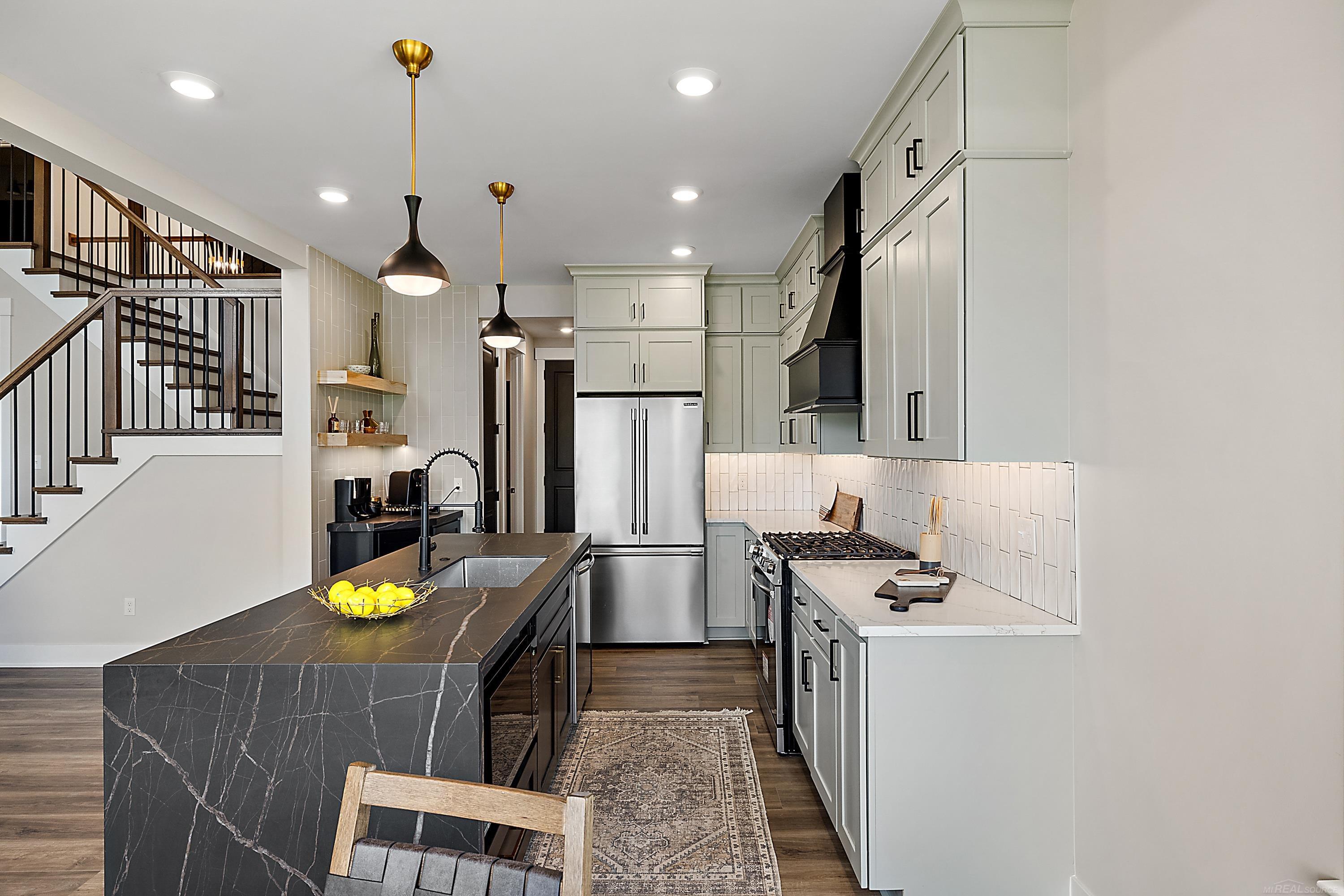 42512 Saddle Lane Sterling Heights City MI 48314
