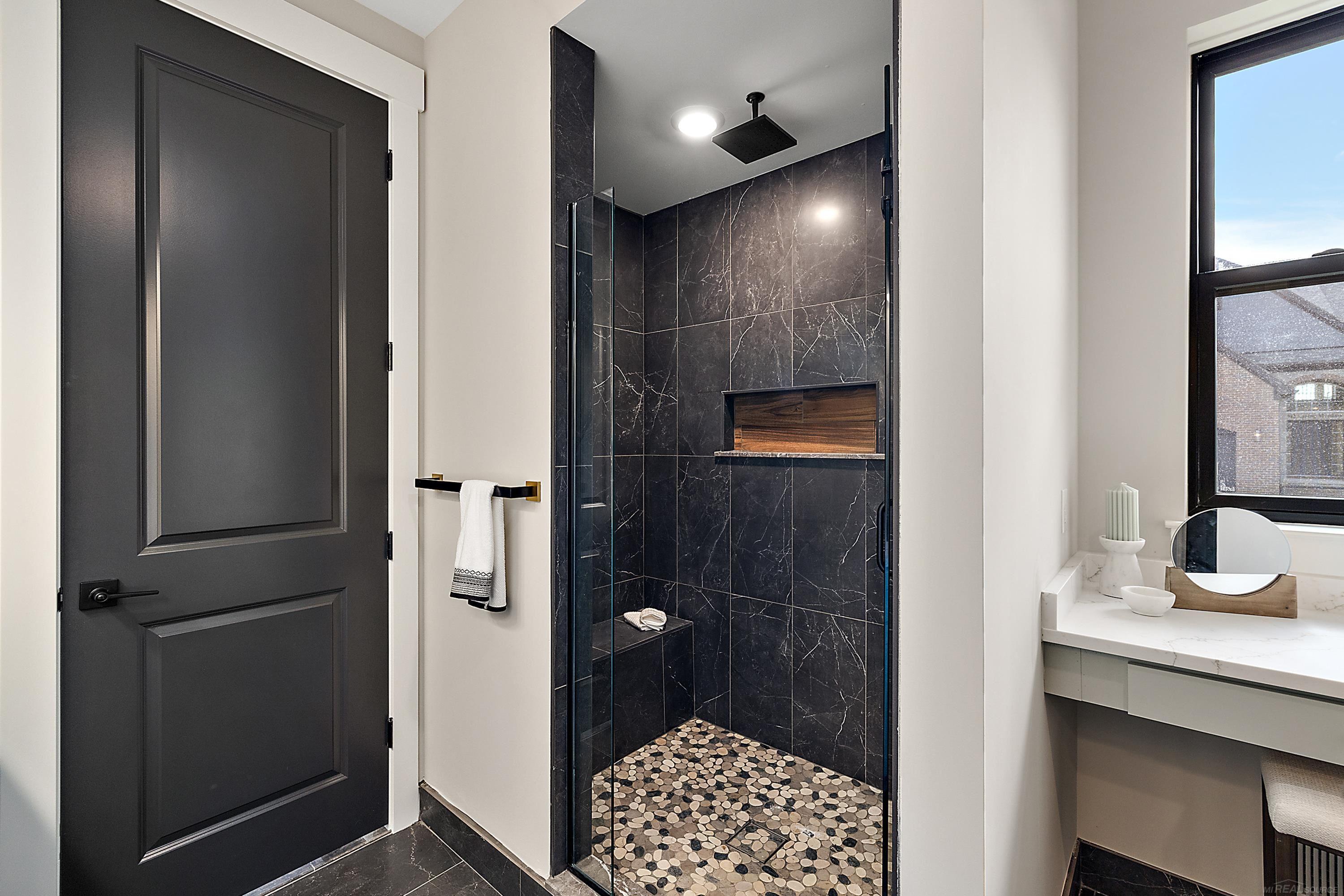 42512 Saddle Lane Sterling Heights City MI 48314
