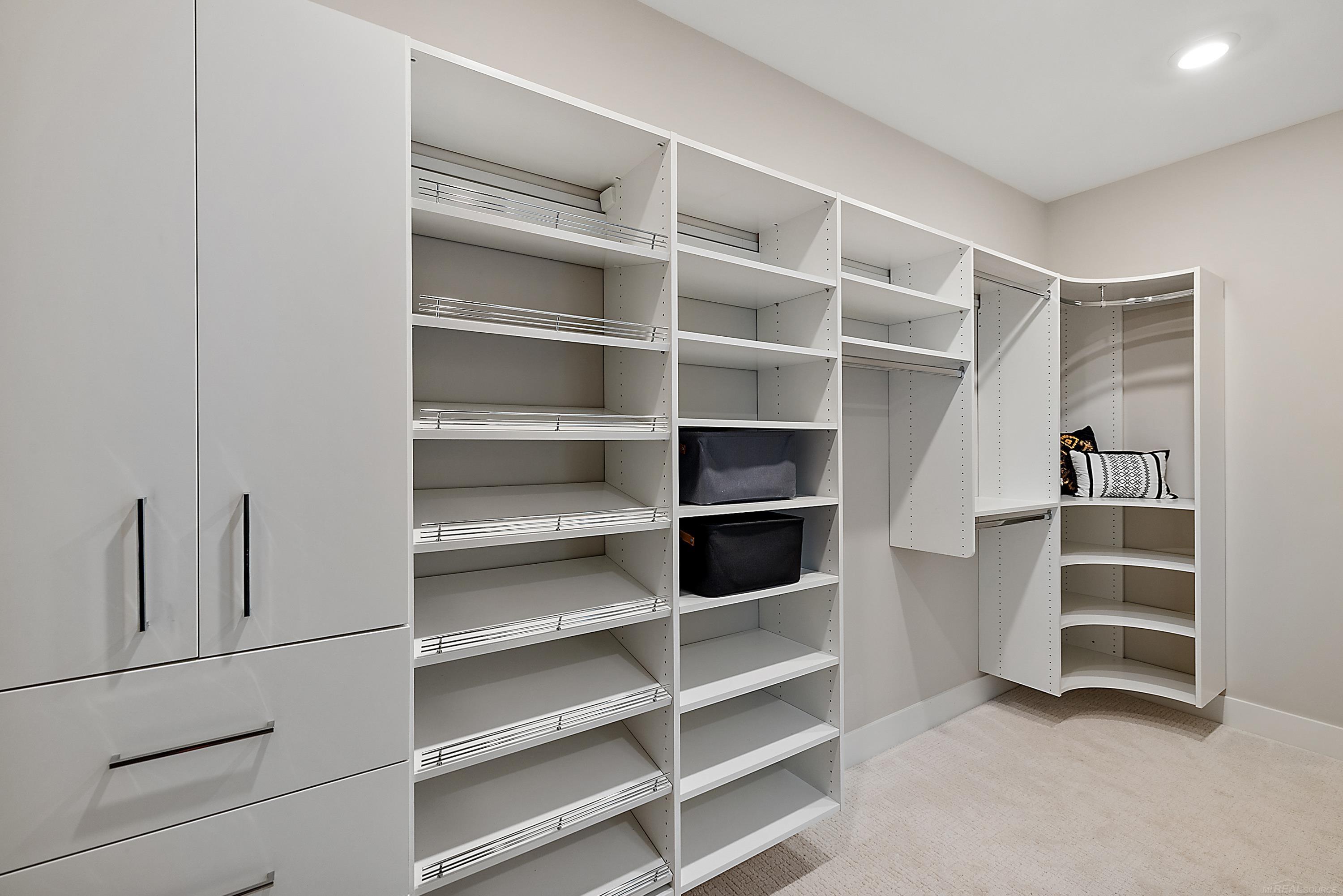 42512 Saddle Lane Sterling Heights City MI 48314