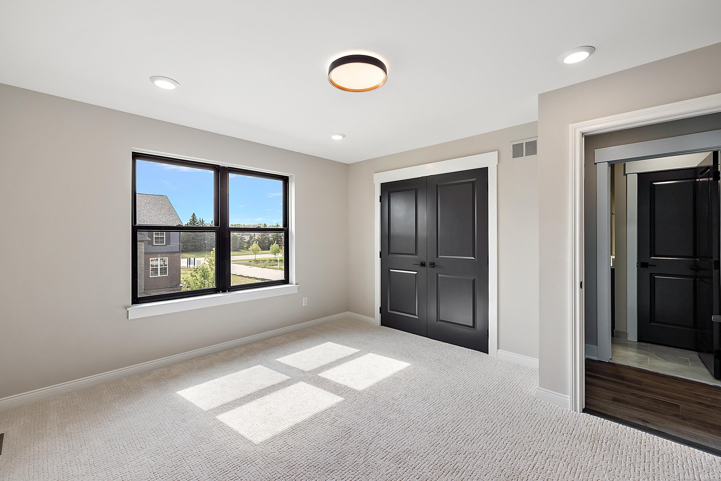 42512 Saddle Lane Sterling Heights City MI 48314