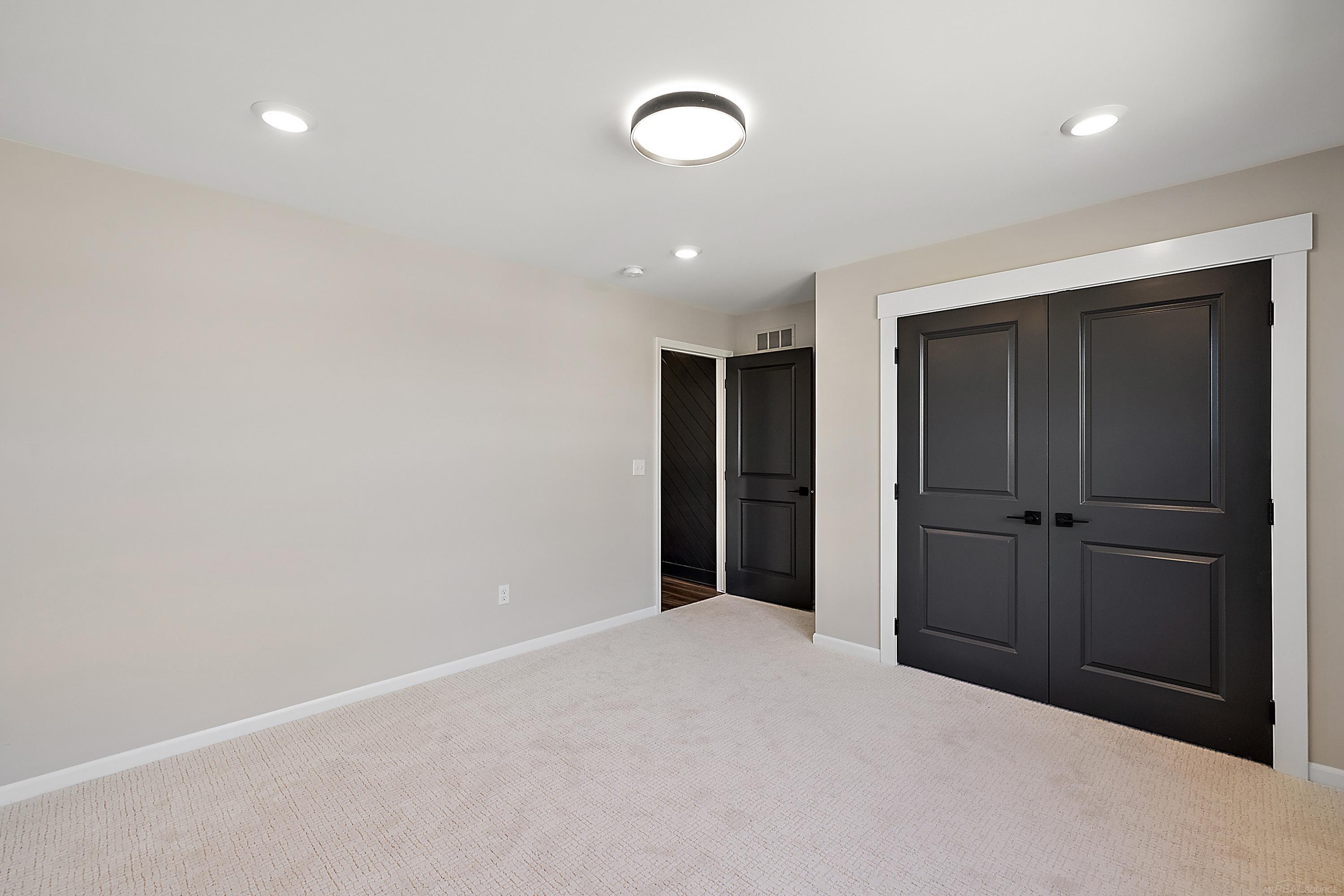 42512 Saddle Lane Sterling Heights City MI 48314