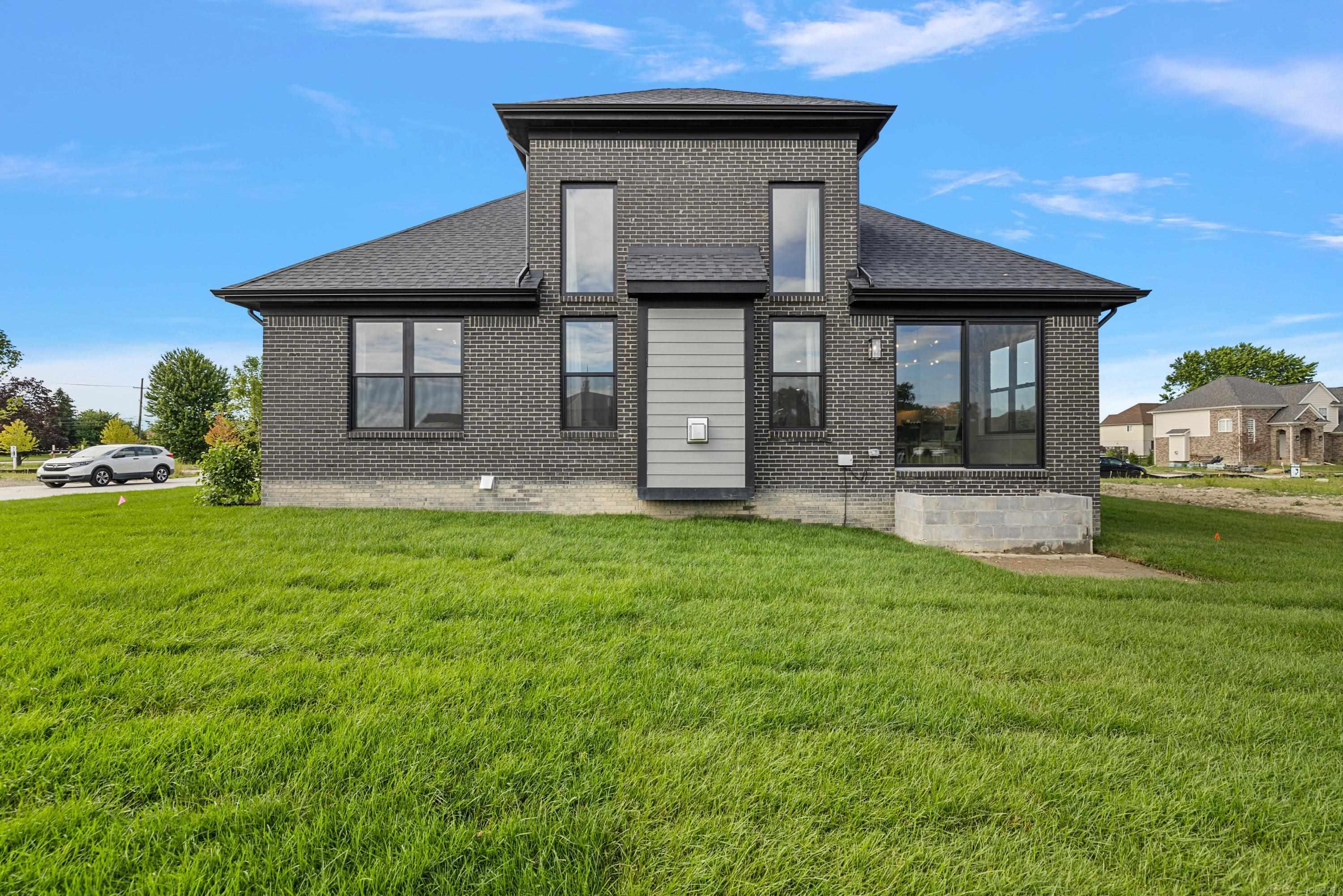 42512 Saddle Lane Sterling Heights City MI 48314