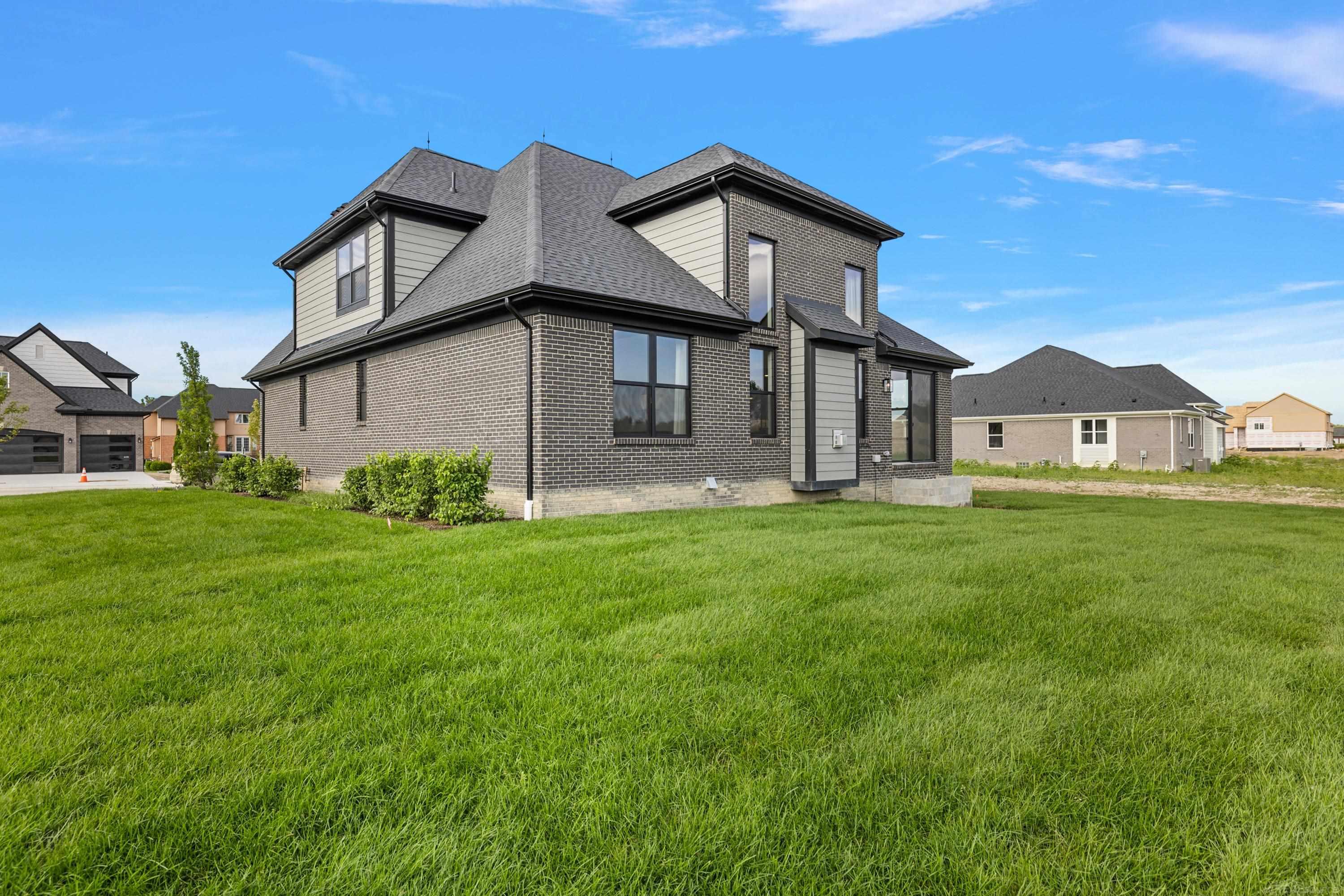 42512 Saddle Lane Sterling Heights City MI 48314