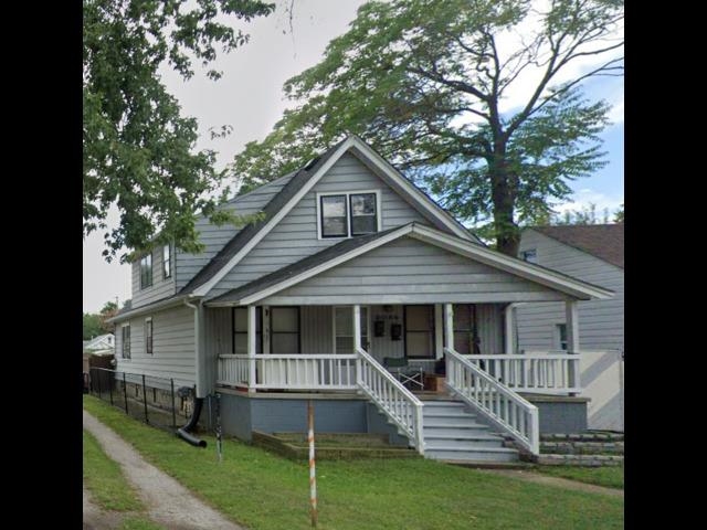 8086 Chalmers Avenue Warren City MI 48089
