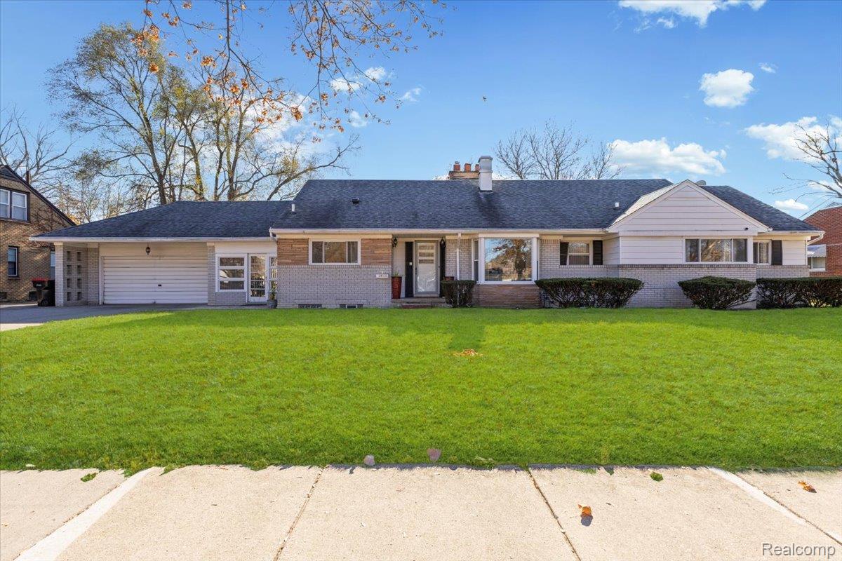 18131 Magnolia Avenue Southfield City MI 48075