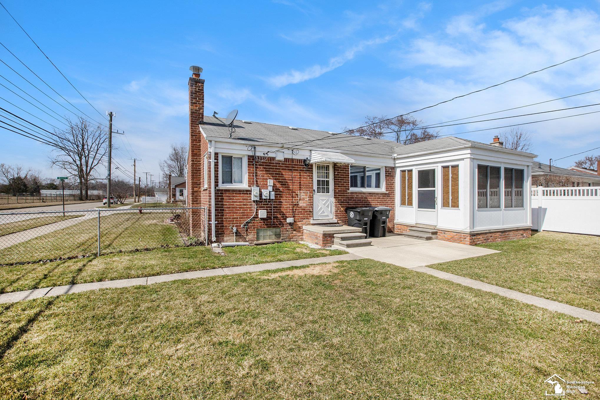 11012 Haller Street Livonia City MI 48150