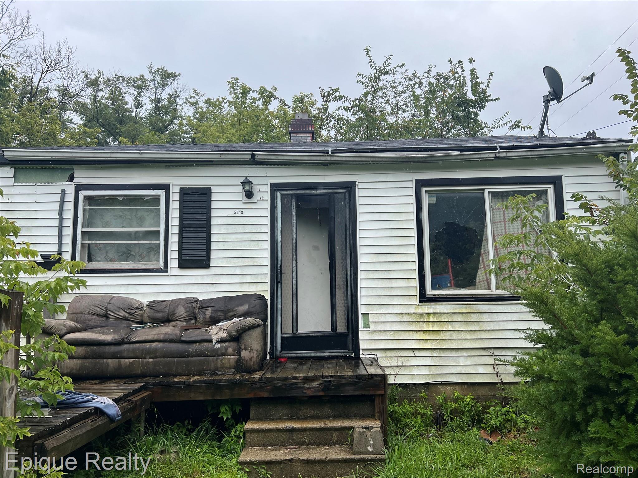 5218 Summit Street Flint City MI 48505