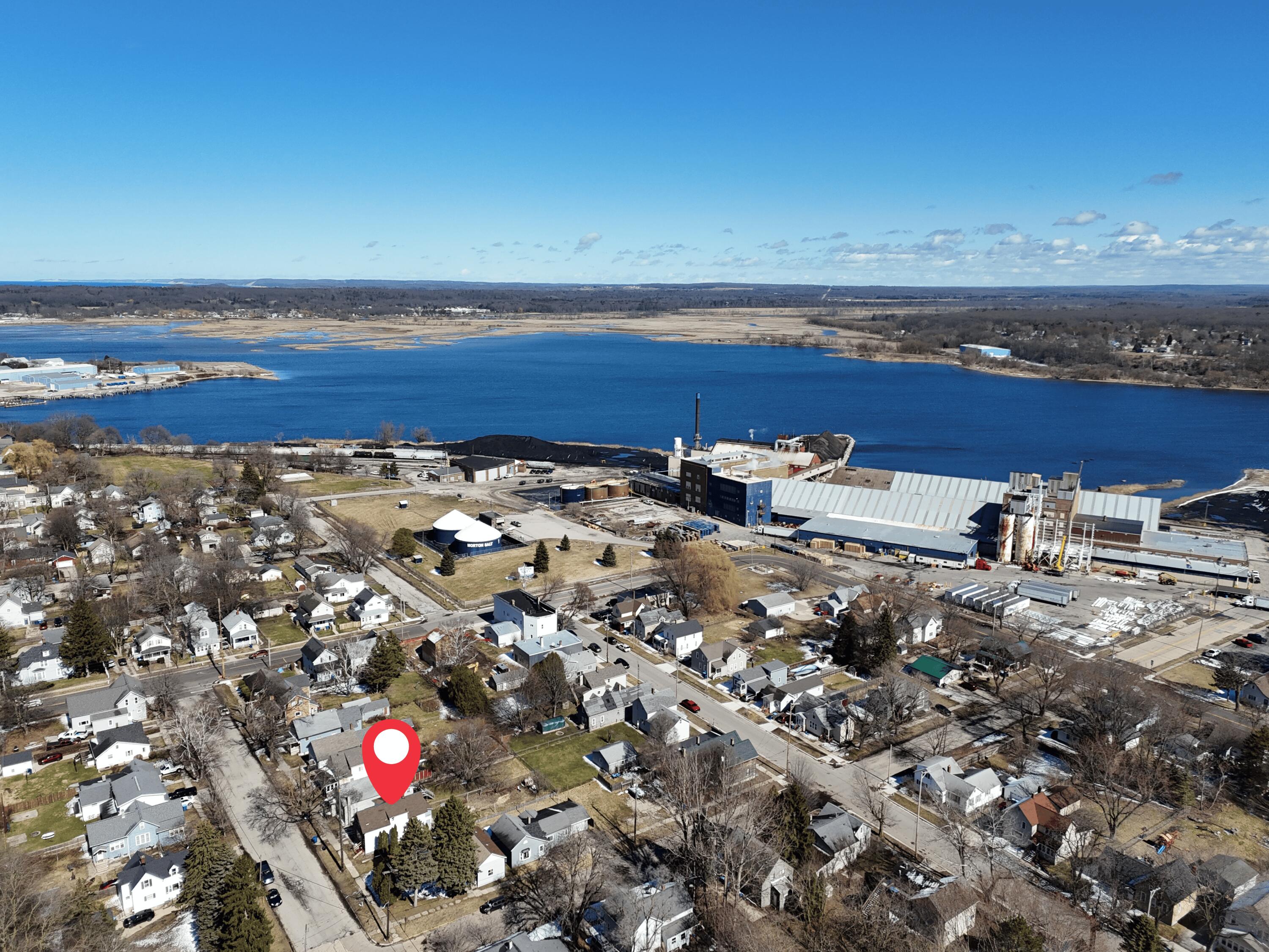 519 Davis Street Manistee City MI 49660
