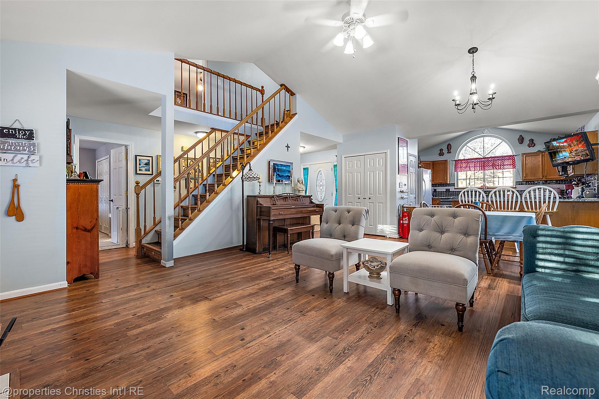 742 Feather Court South Lyon City MI 48178