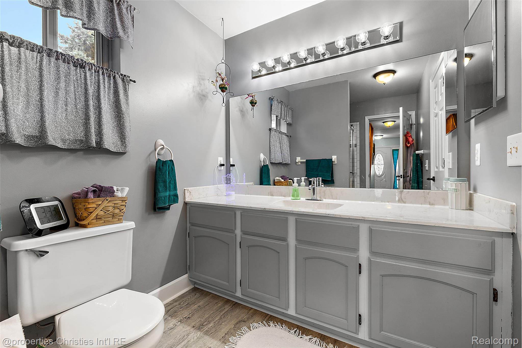 742 Feather Court South Lyon City MI 48178