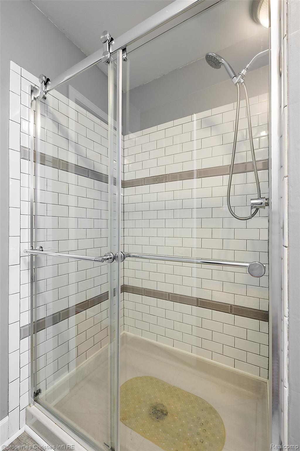 742 Feather Court South Lyon City MI 48178