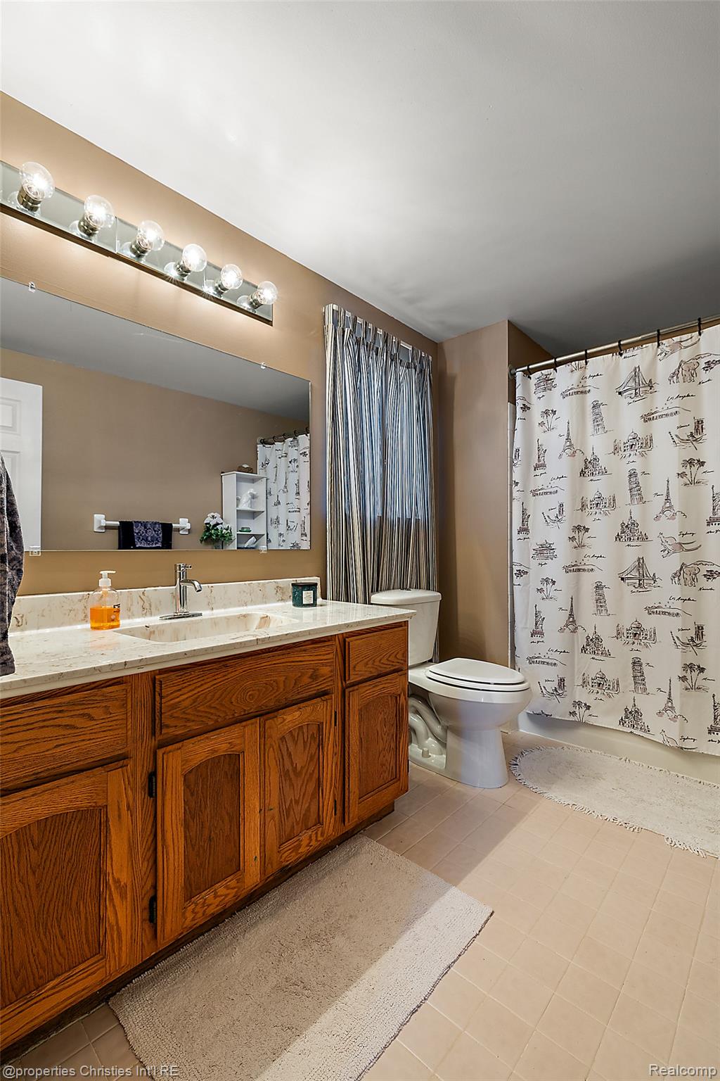 742 Feather Court South Lyon City MI 48178