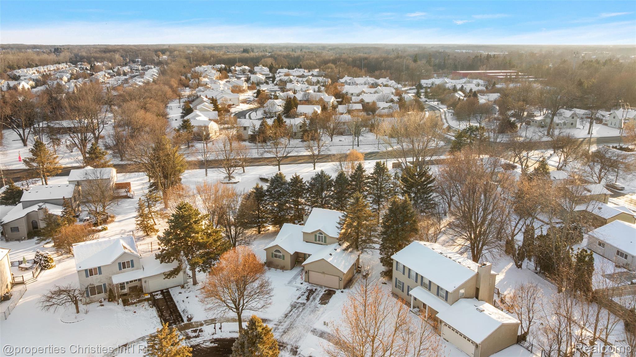 742 Feather Court South Lyon City MI 48178