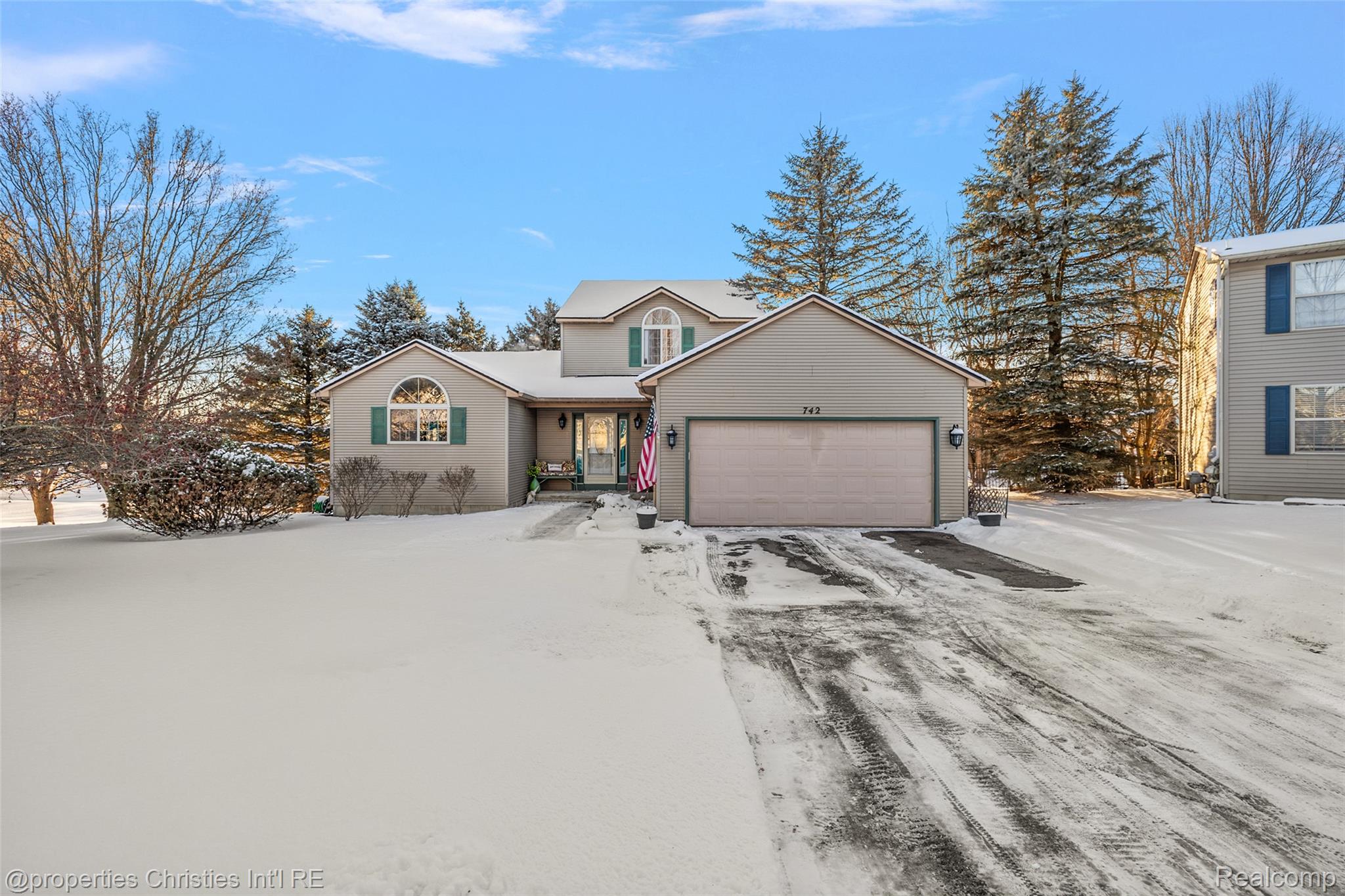 742 Feather Court South Lyon City MI 48178