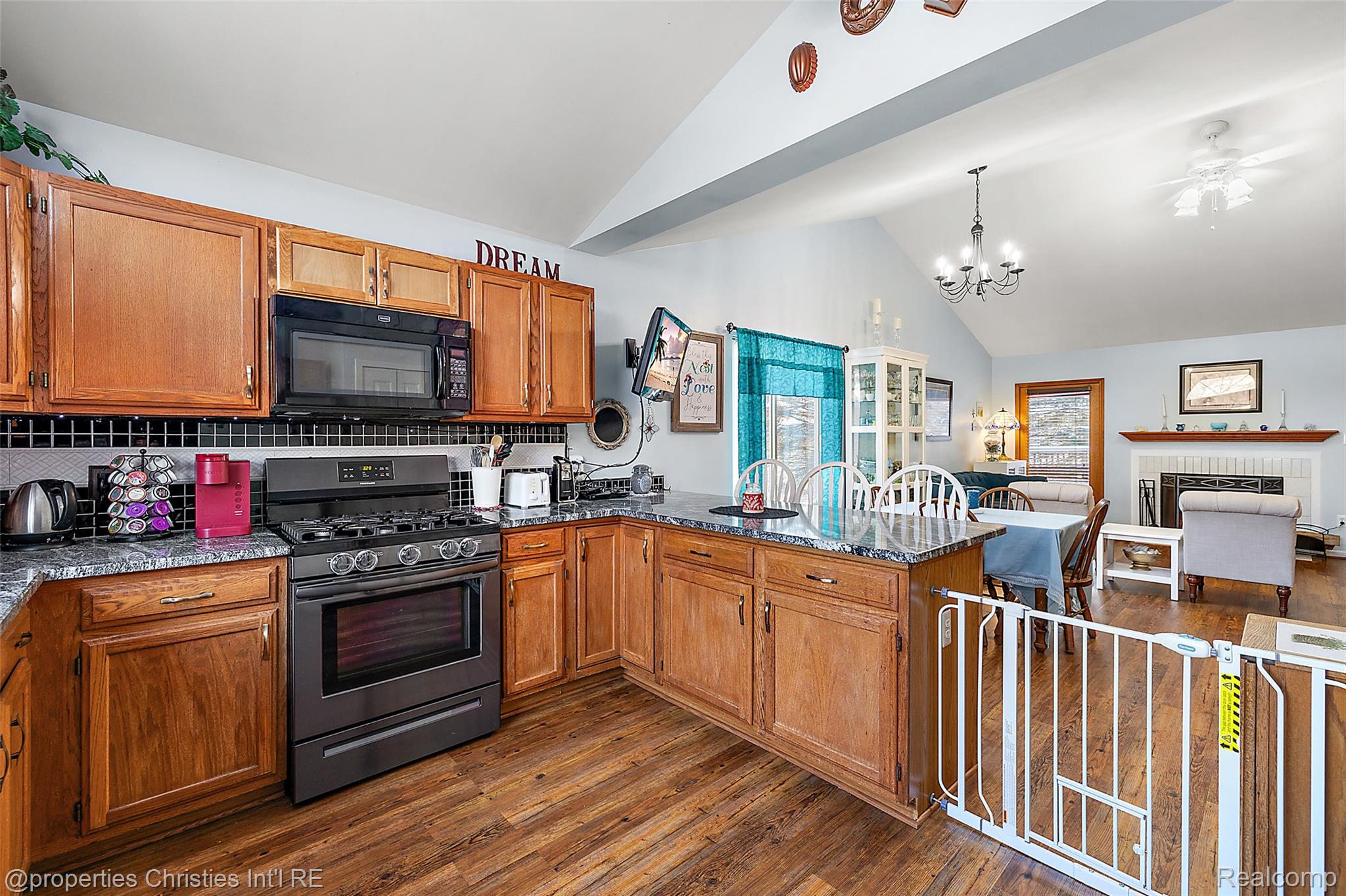 742 Feather Court South Lyon City MI 48178