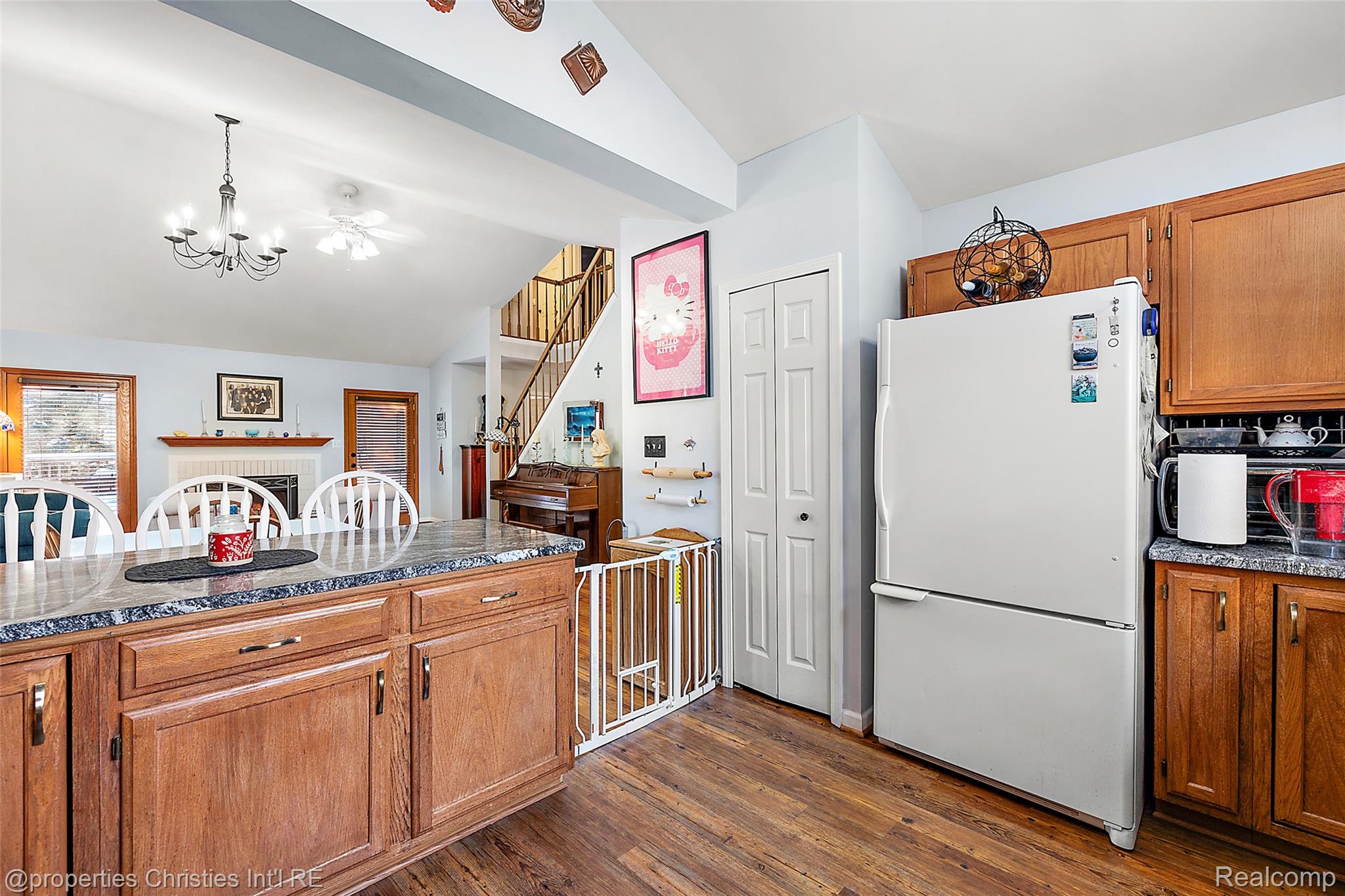 742 Feather Court South Lyon City MI 48178