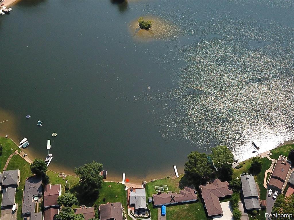 Brighton Township MI, 8461 Woodland Shore Drive