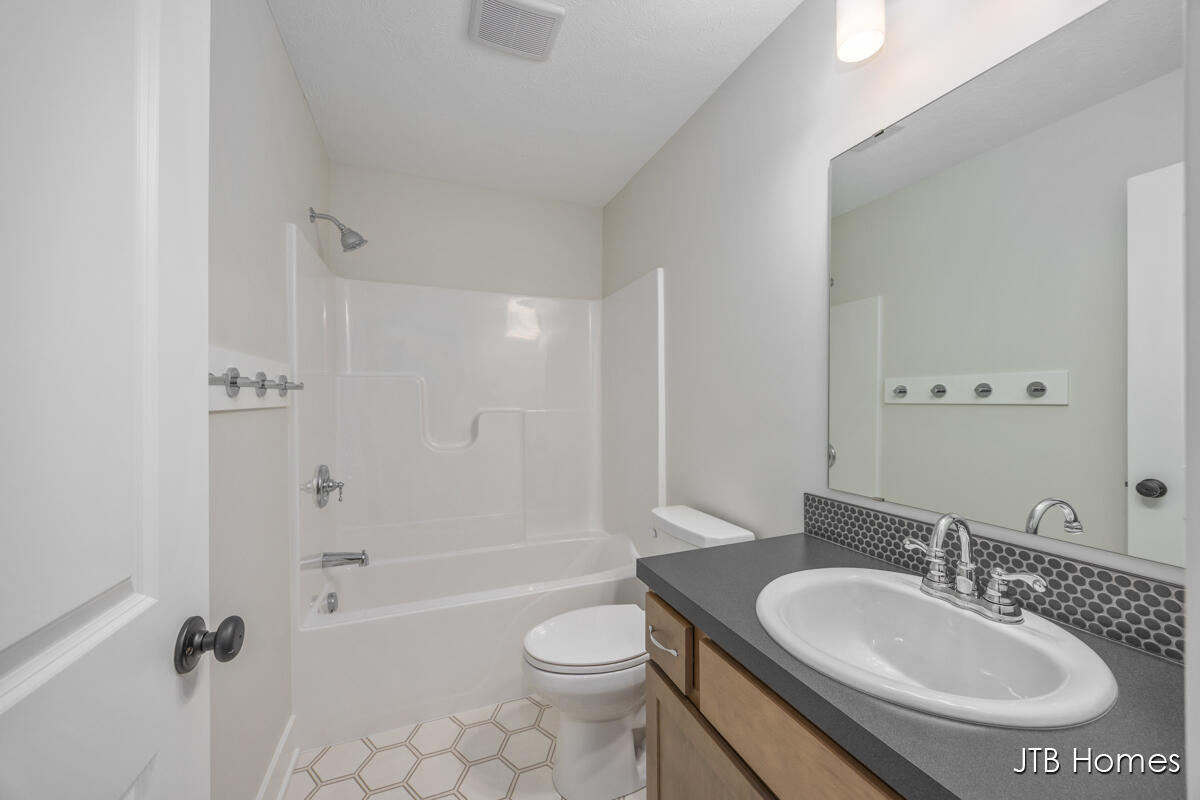 11440 Shoreline Drive Allendale Charter Township MI 49401