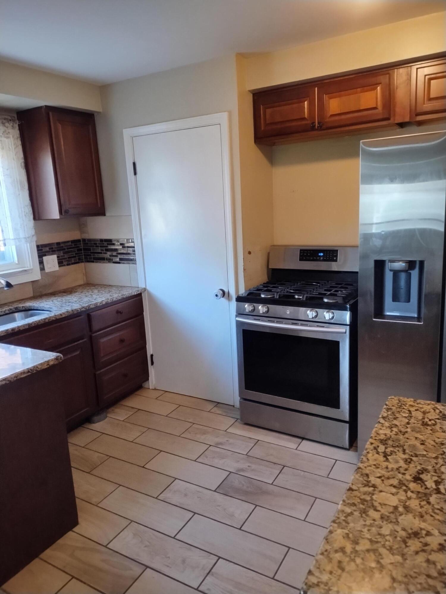 23058 Donald Avenue Eastpointe City MI 48021